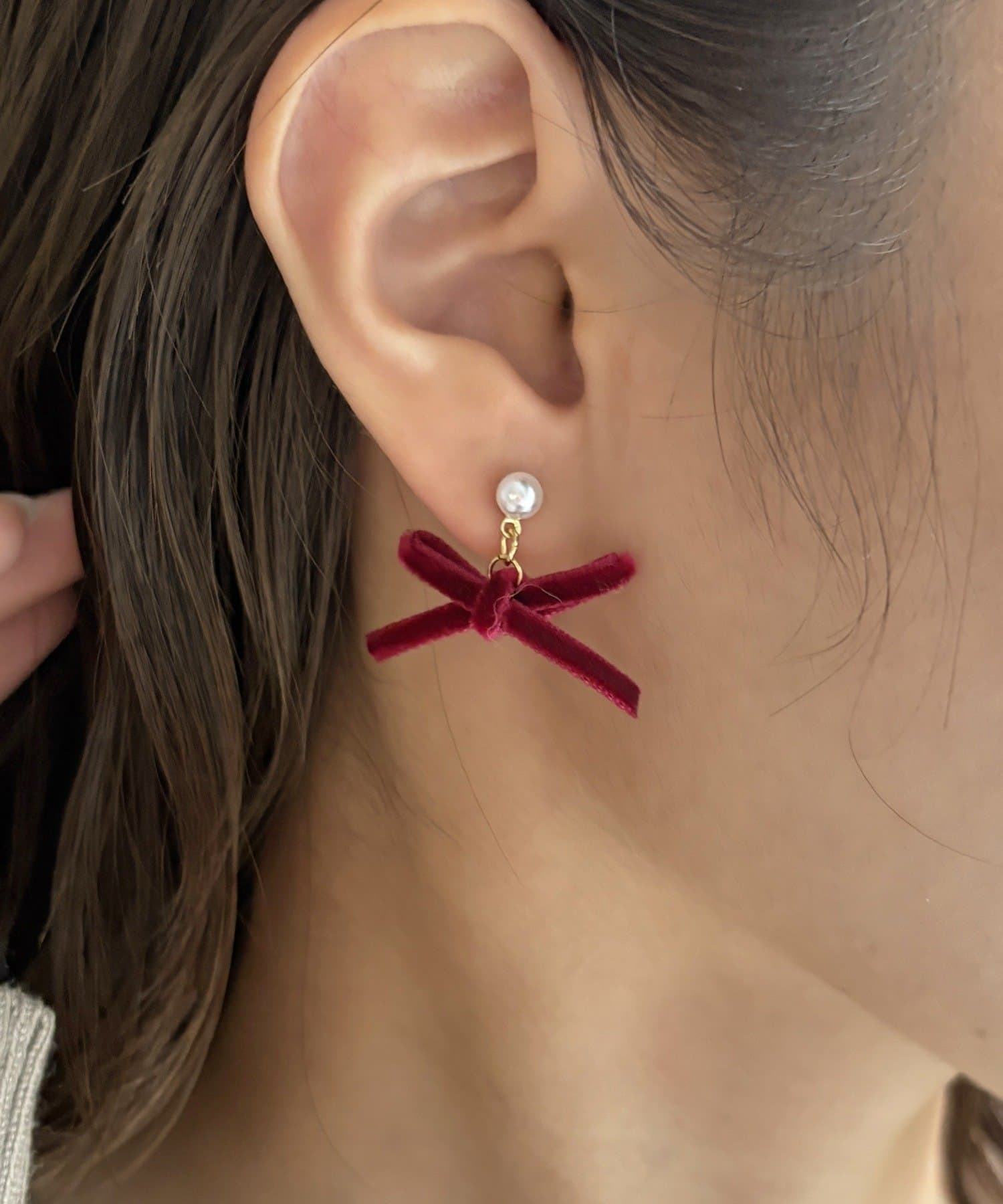 Lattice(ラティス) ベロアリボンピアス