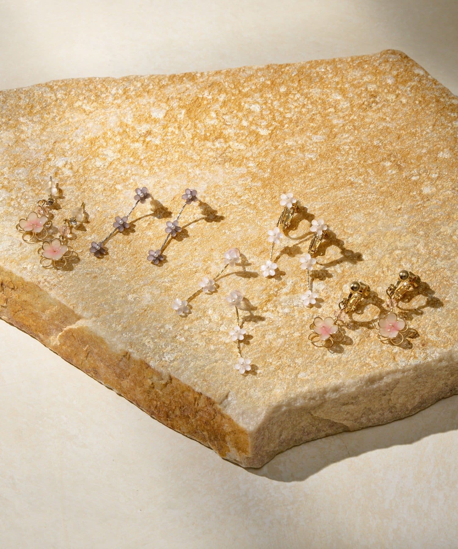 Lattice(ラティス) フラワーピアス