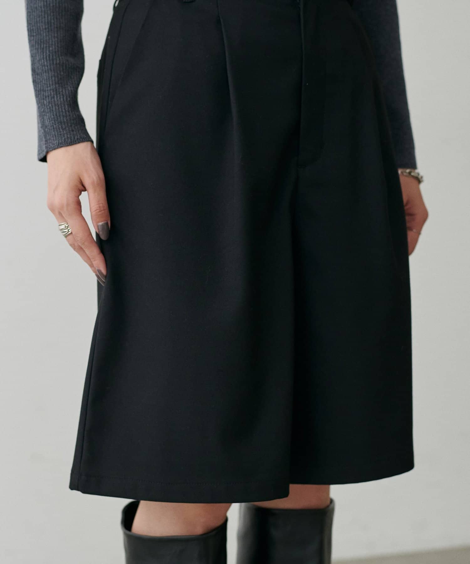 LARUTA(ラルータ) 裏起毛サキソニーショートパンツ