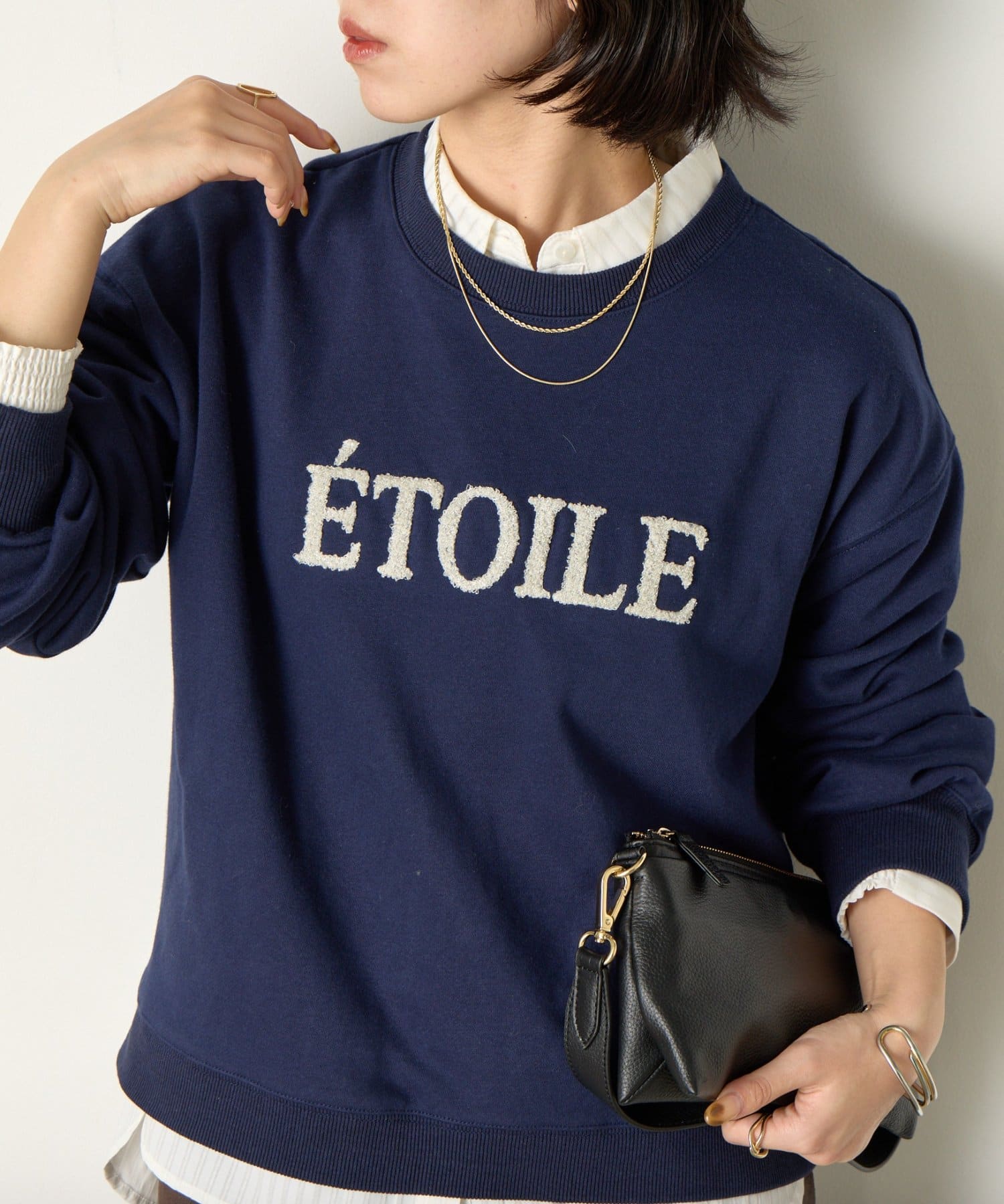 Jena　espace merveilleux(ジェナ　エスパスメルヴェイユ) ラメロゴ裏毛プルオーバー