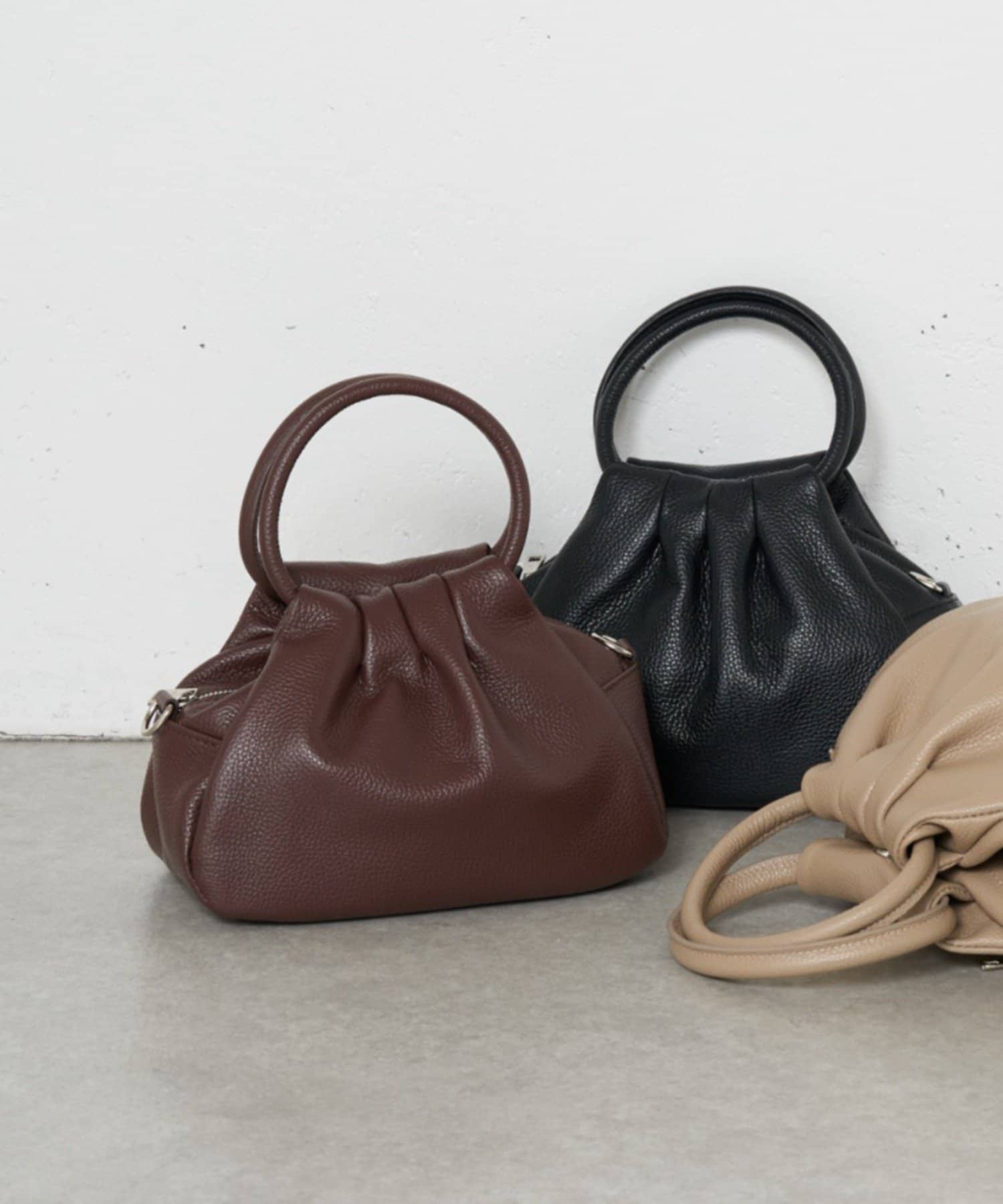 Jena　espace merveilleux(ジェナ　エスパスメルヴェイユ) 《さわゆい企画》【新色登場・WEB限定】プリーツレザーバッグ