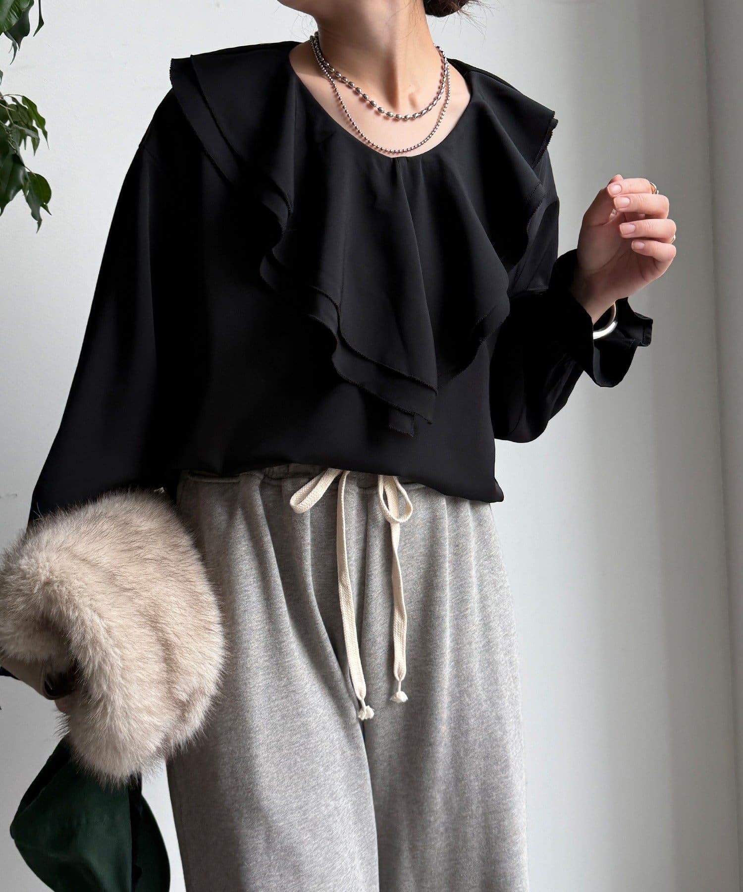 DOUDOU(ドゥドゥ) 【WEB限定】ピコフリルカラーブラウス