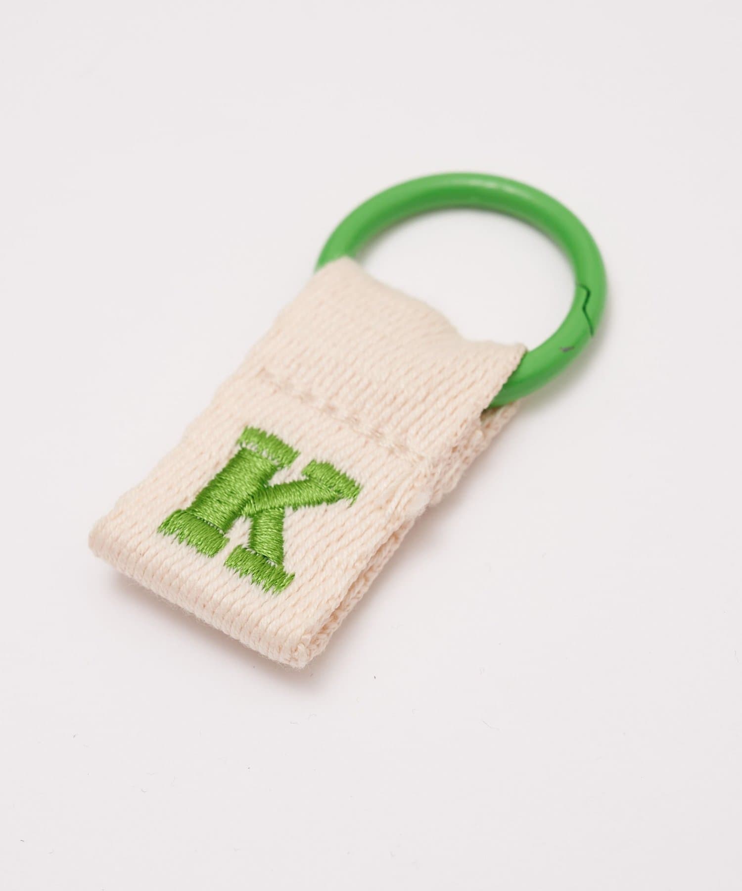 DISCOAT(ディスコート) 【推し活対応◎】刺繍イニシャルタグチャーム