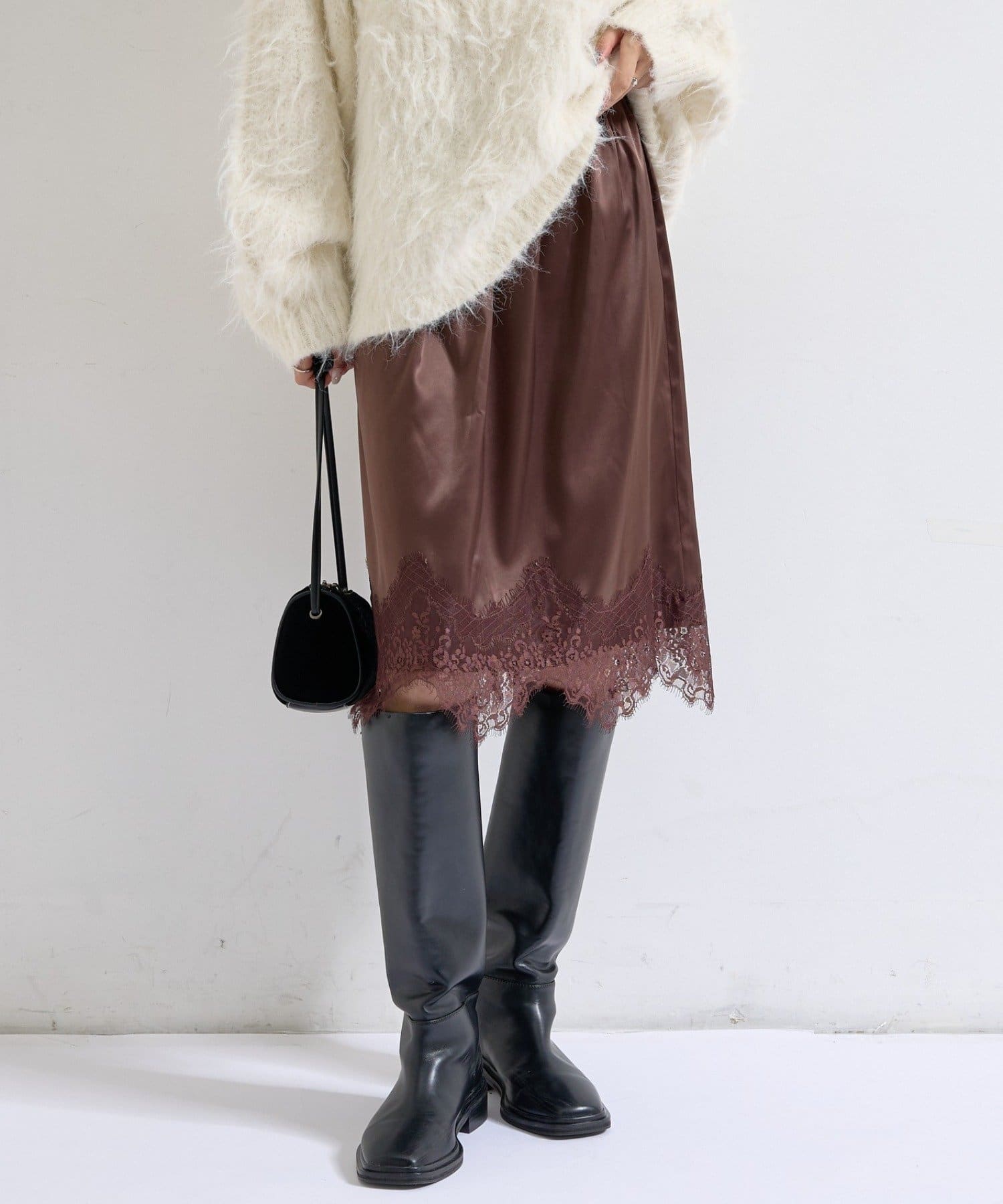 mystic(ミスティック) 《新作おすすめアイテム》【3色展開】裾レースマルチスカート