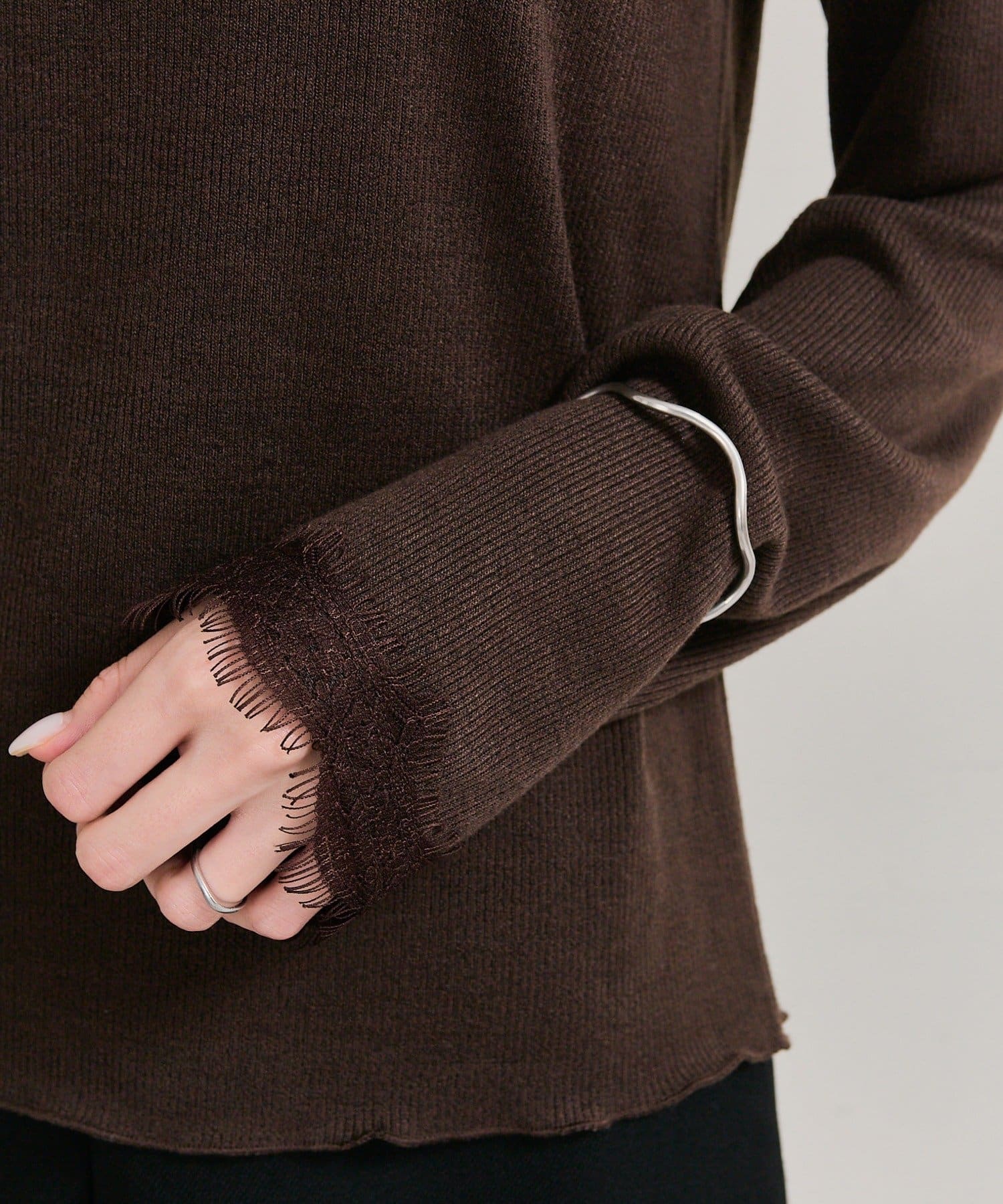 mystic(ミスティック) スクエアネックレースロンT