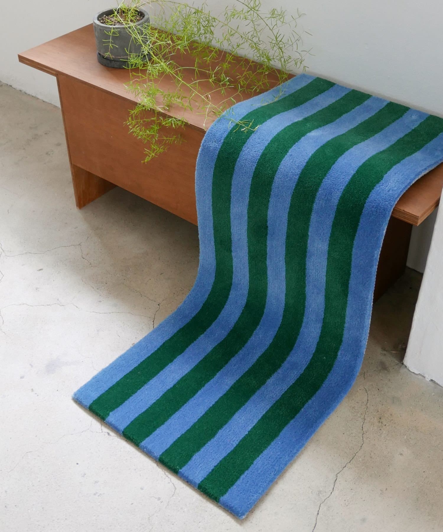 BIRTHDAY BAR(バースデイバー) 【daydreamer】ストライプ ハンドタフトラグ