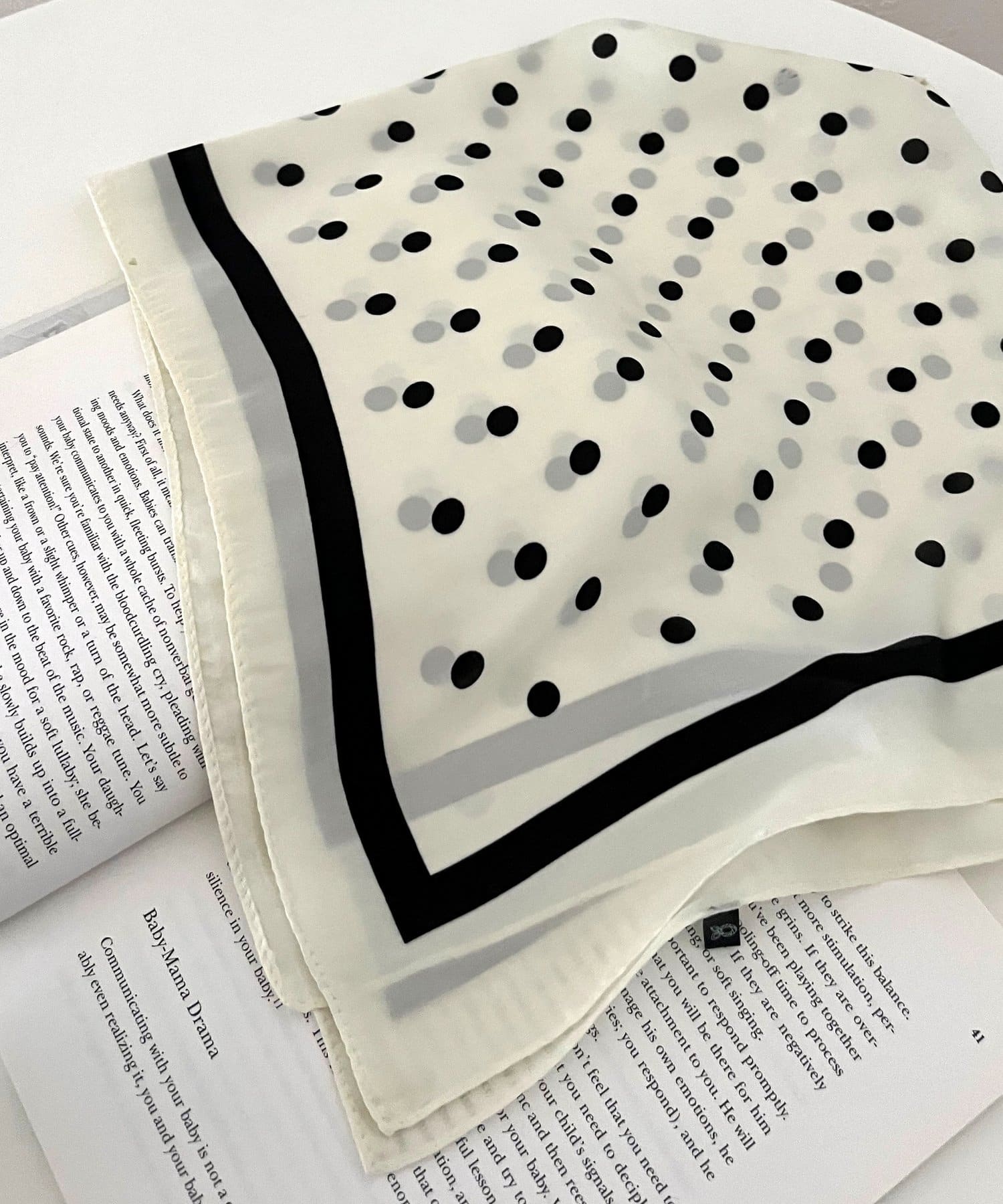 prose verse(プロズヴェール) ドットスカーフ