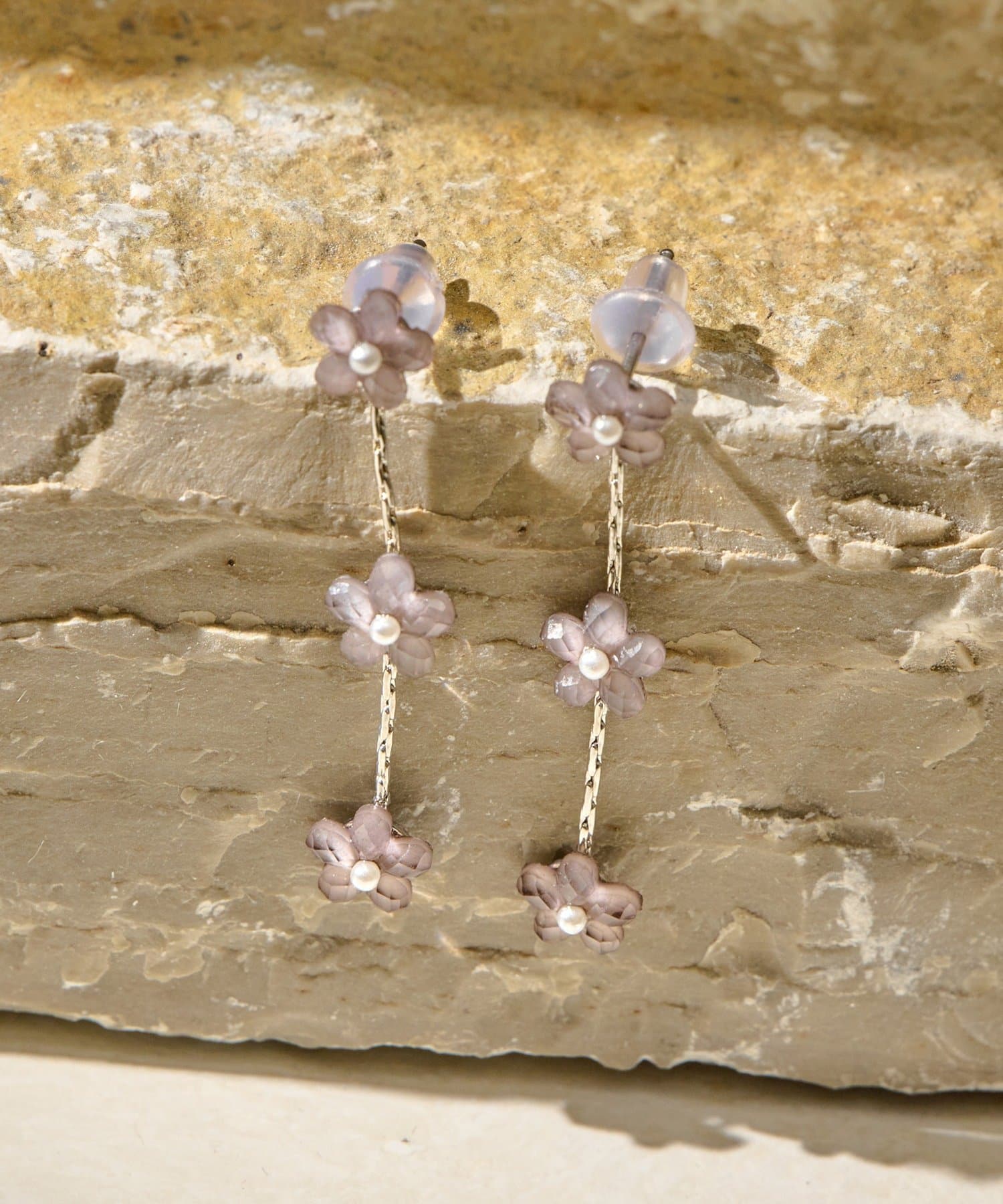 Lattice(ラティス) 【川栄李奈さん着用】フラワーピアス