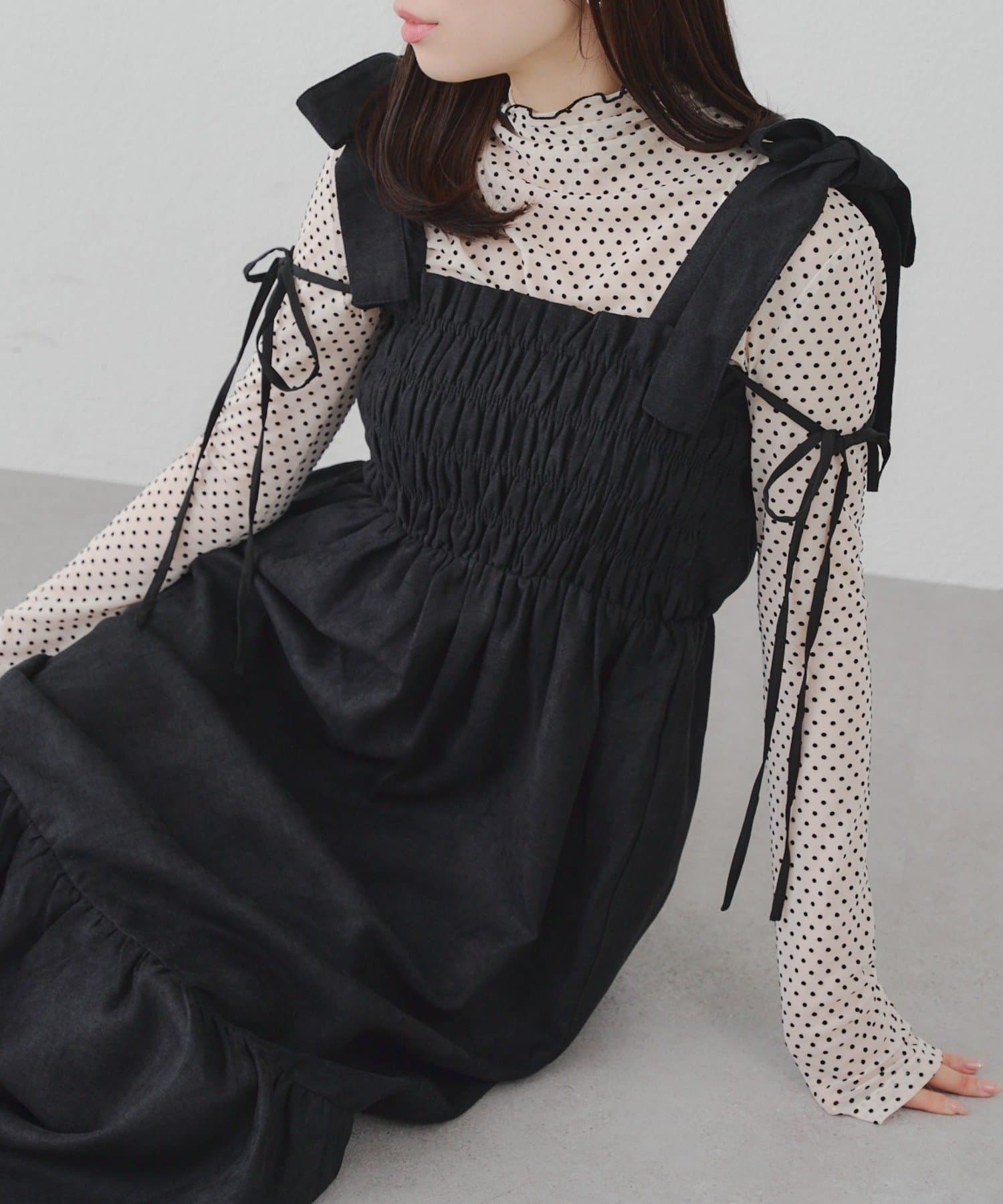 NICE CLAUP / OLIVE des OLIVE OUTLET(ナイスクラップ  / オリーブ デ オリーブ アウトレット) 【RMAF】肩リボンシャーリングワンピース