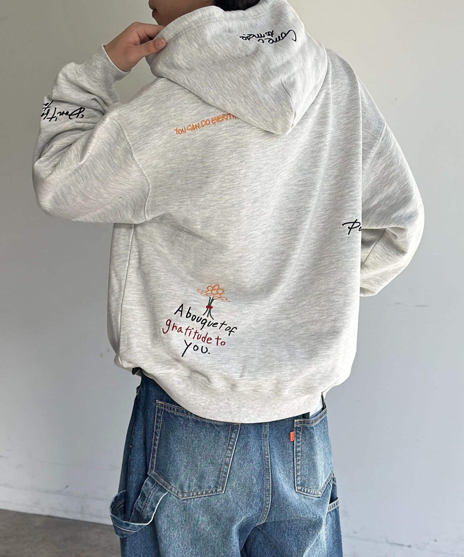 CPCM(シーピーシーエム) 落書き刺繍パーカー