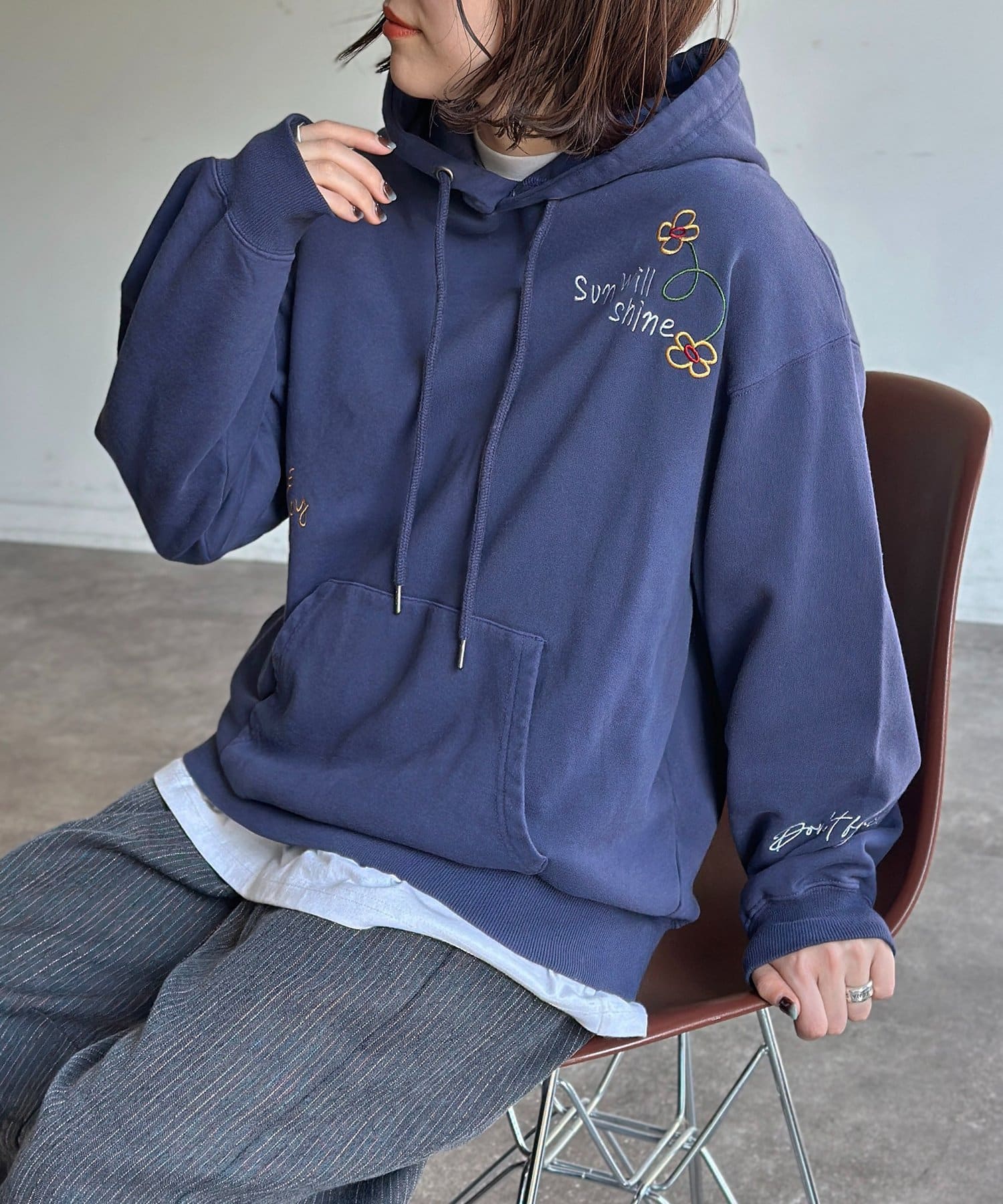 CPCM(シーピーシーエム) 落書き刺繍パーカー