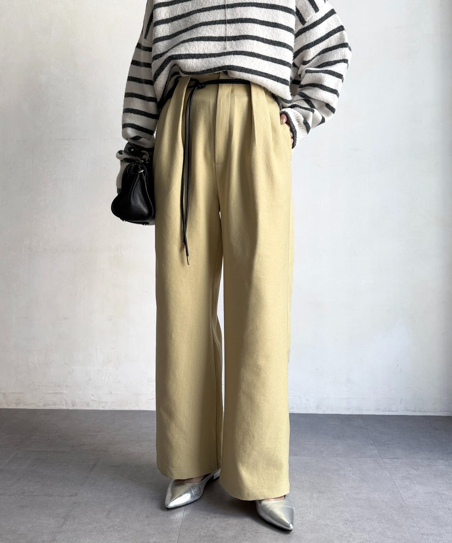 Chez toi(シェトワ) 合皮ベルト付きパンツ