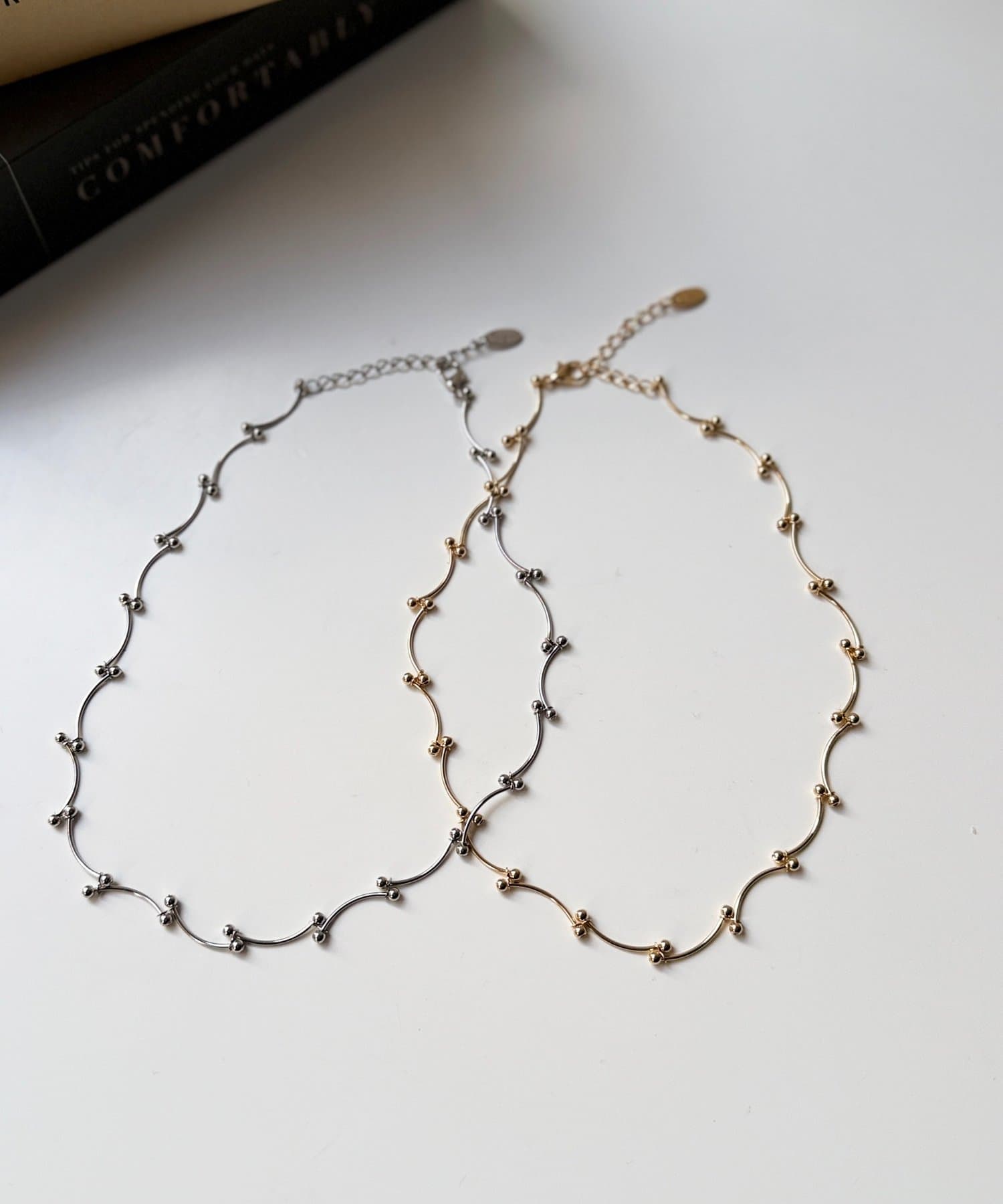 Chez toi(シェトワ) 変形ウェーブネックレス