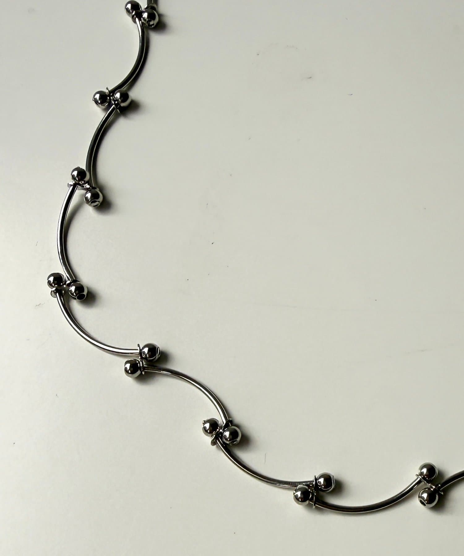 Chez toi(シェトワ) 変形ウェーブネックレス