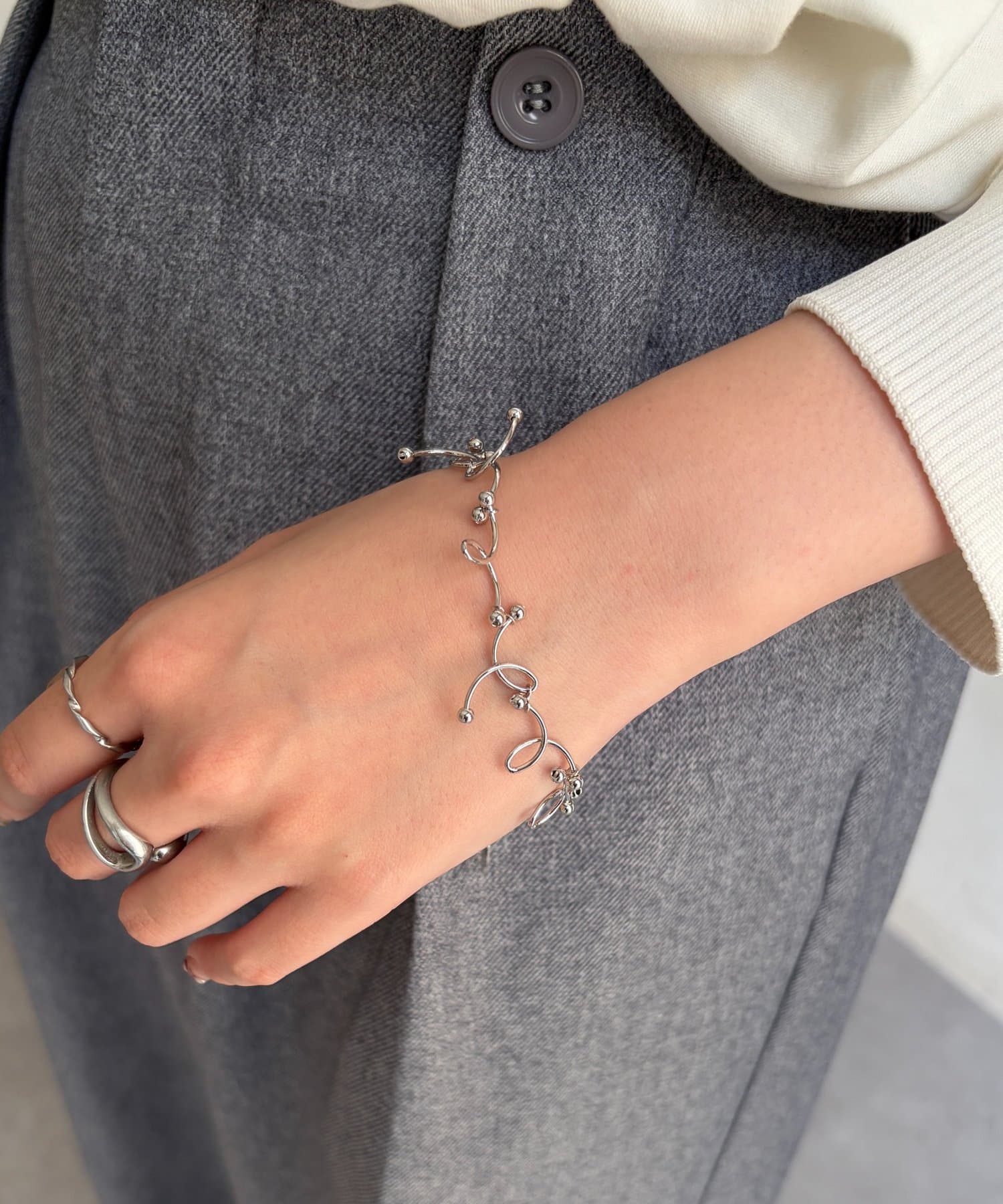 Chez toi(シェトワ) うねうねブレスレット