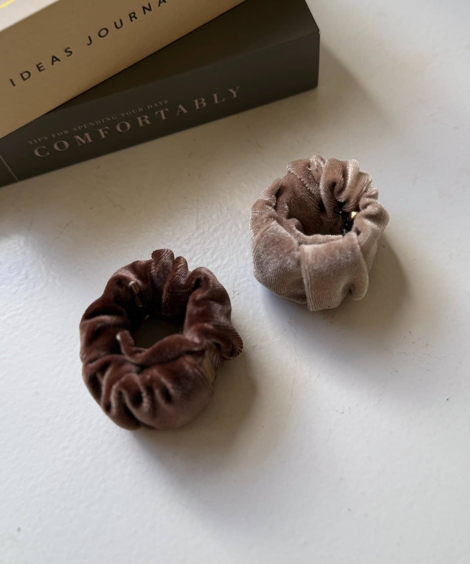 Chez toi(シェトワ) ベロアシュシュ風ヘアバングル