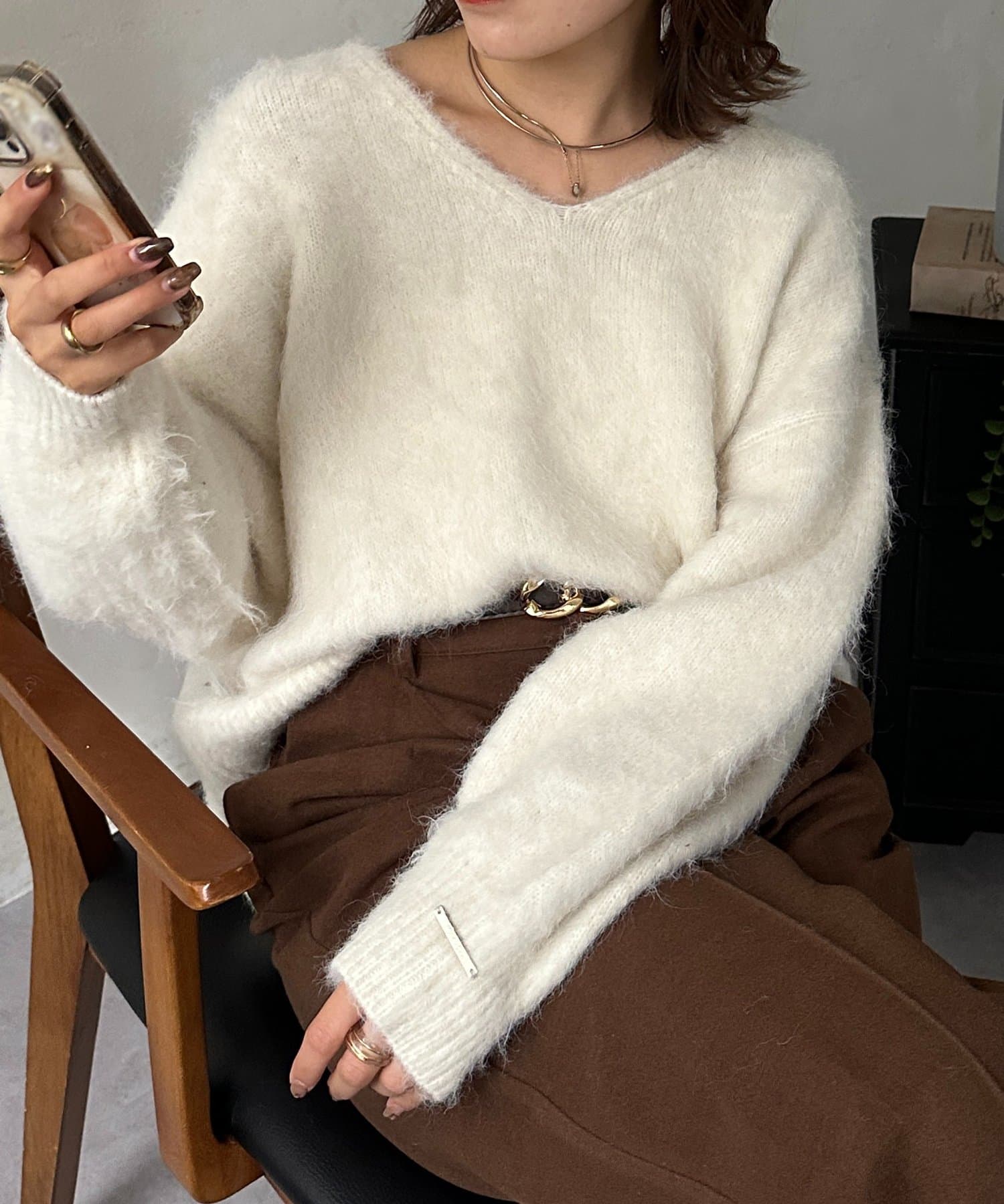 Thevon.(ゼヴォン) アルパカ混Vネックゆるニット