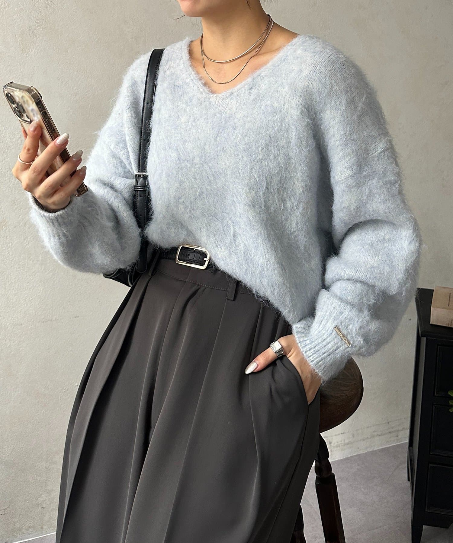 Thevon.(ゼヴォン) アルパカ混Vネックゆるニット