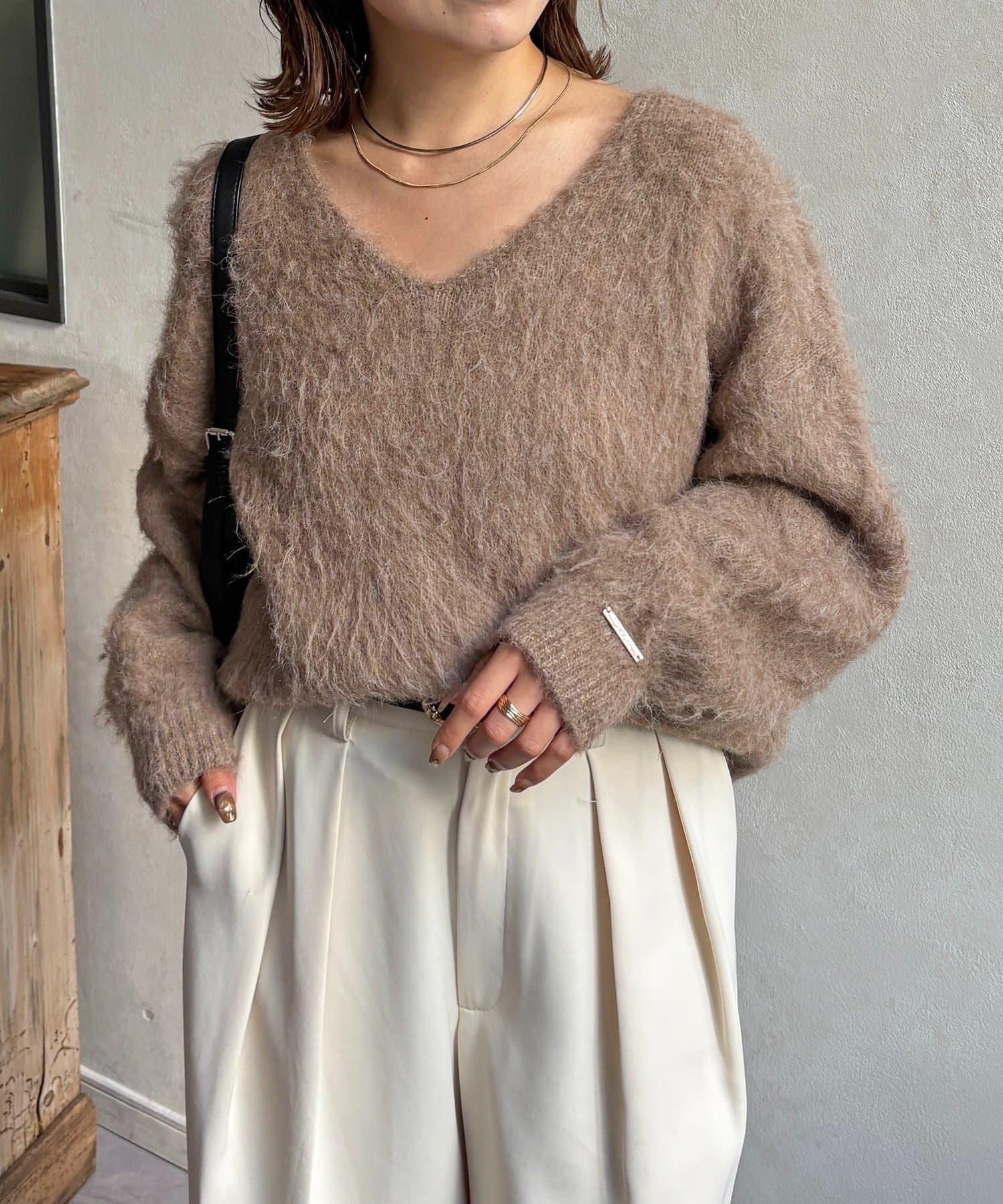 Thevon.(ゼヴォン) アルパカ混Vネックゆるニット