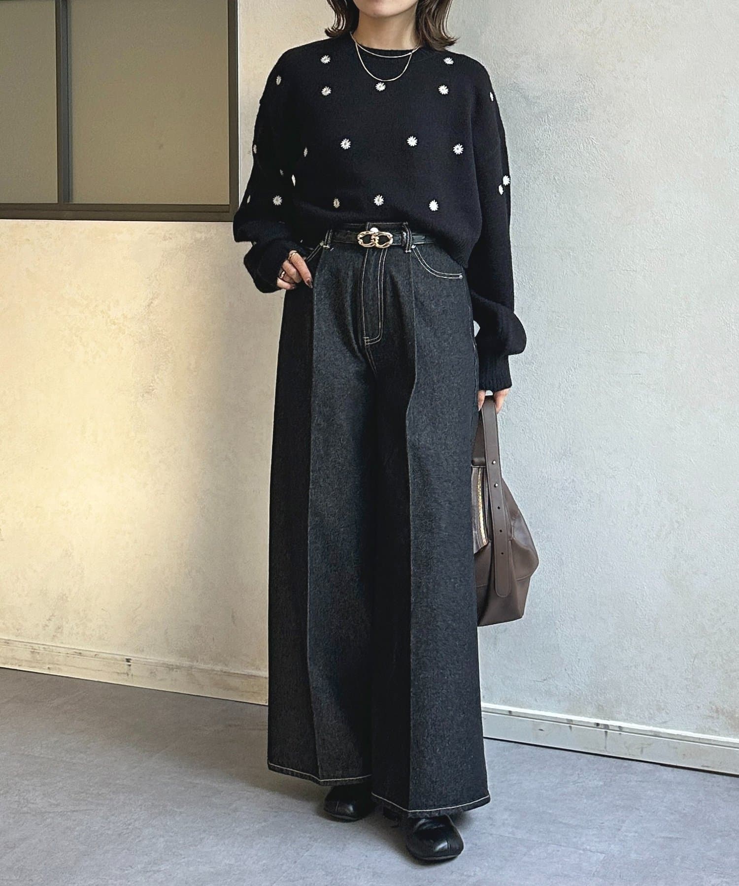 Thevon.(ゼヴォン) フラワー刺繍ショートニット
