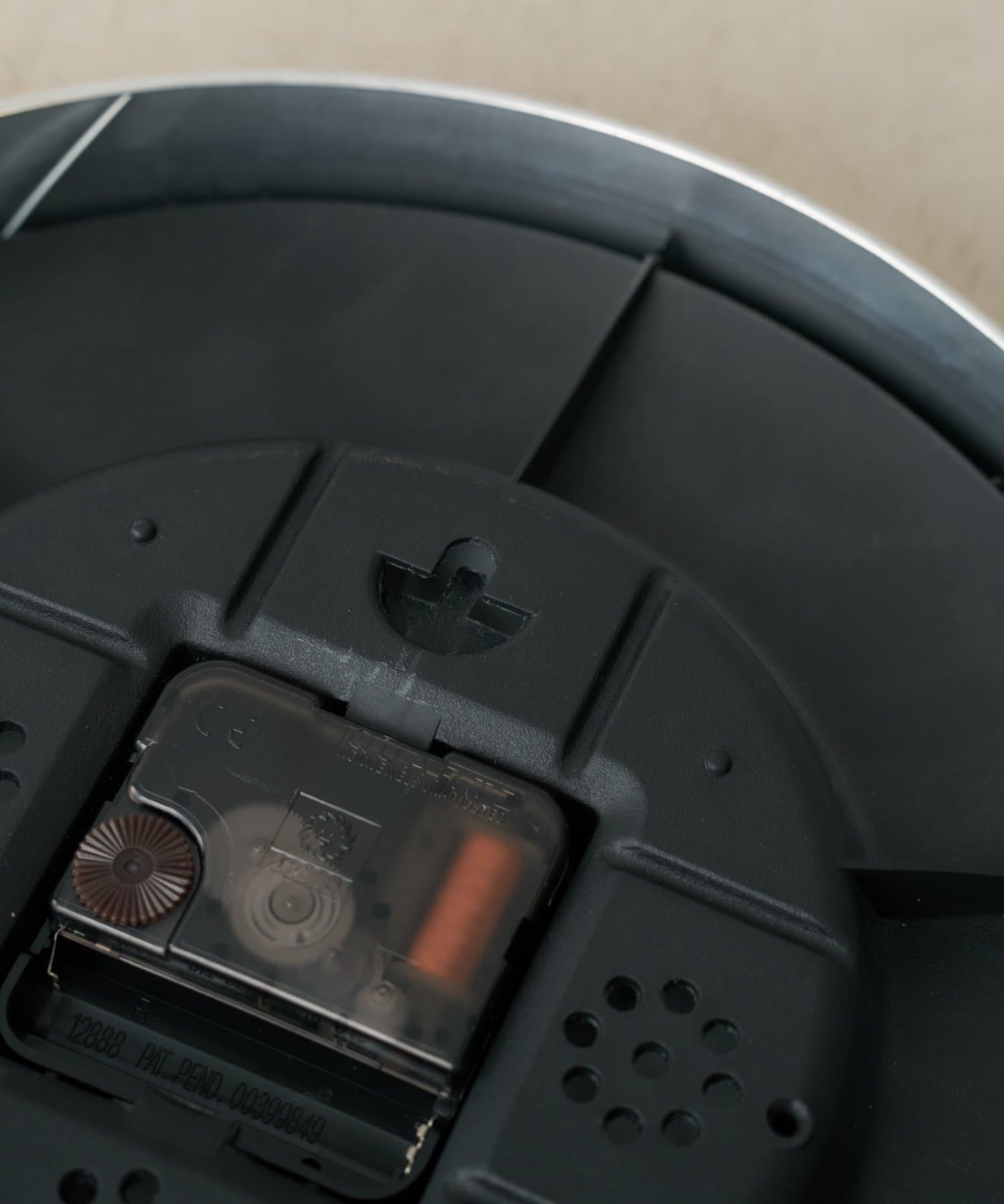 BIRTHDAY BAR(バースデイバー) 【SAHIR サヒール】Aluminum wall clock