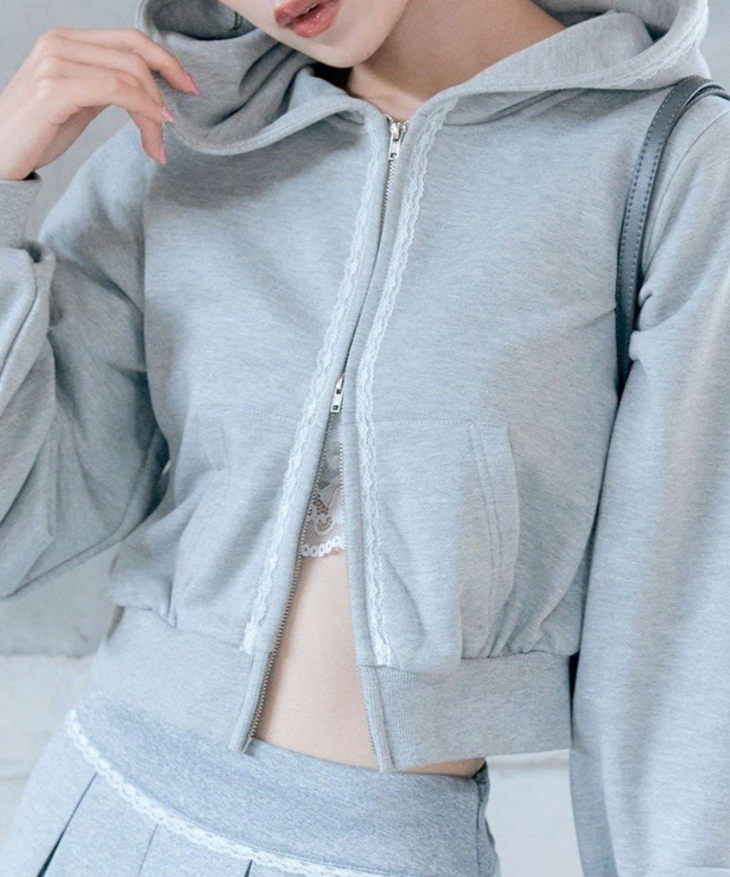 NICE CLAUP / OLIVE des OLIVE OUTLET(ナイスクラップ  / オリーブ デ オリーブ アウトレット) 【OLIVE des OLIVE】アウターに合わせるパーカー