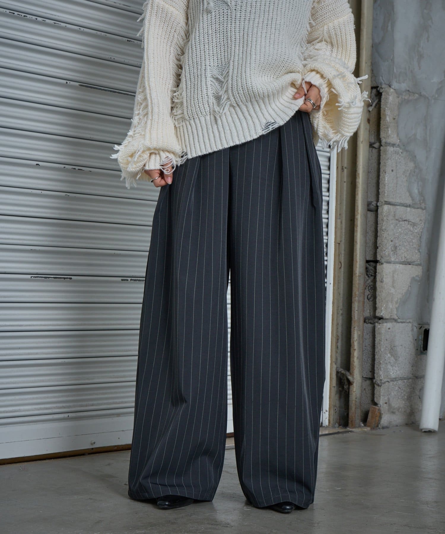 -goocy-(グーシー) ピンストライプタックワイドパンツ