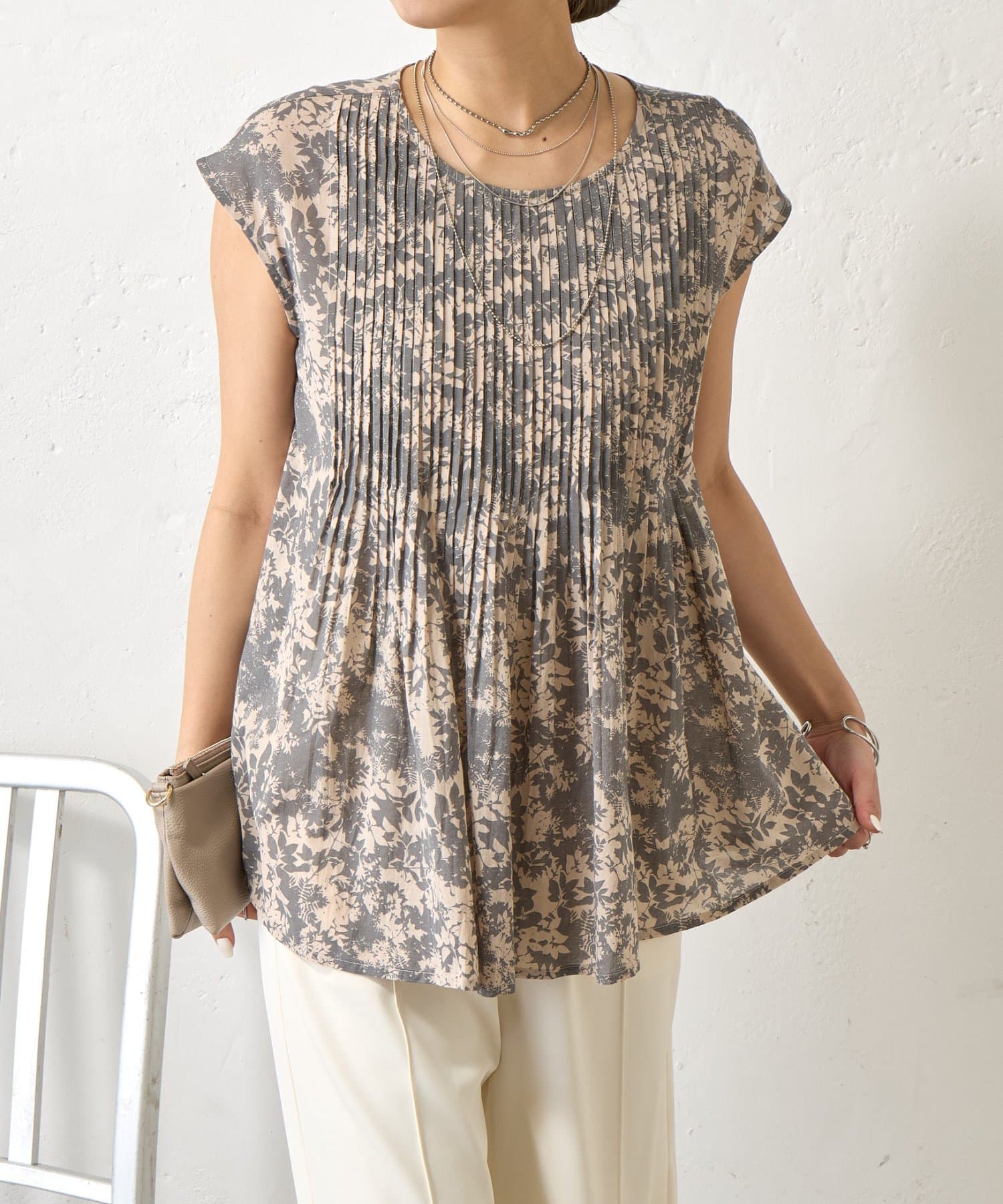 Jena　espace merveilleux(ジェナ　エスパスメルヴェイユ) ピンタックノースリブラウス