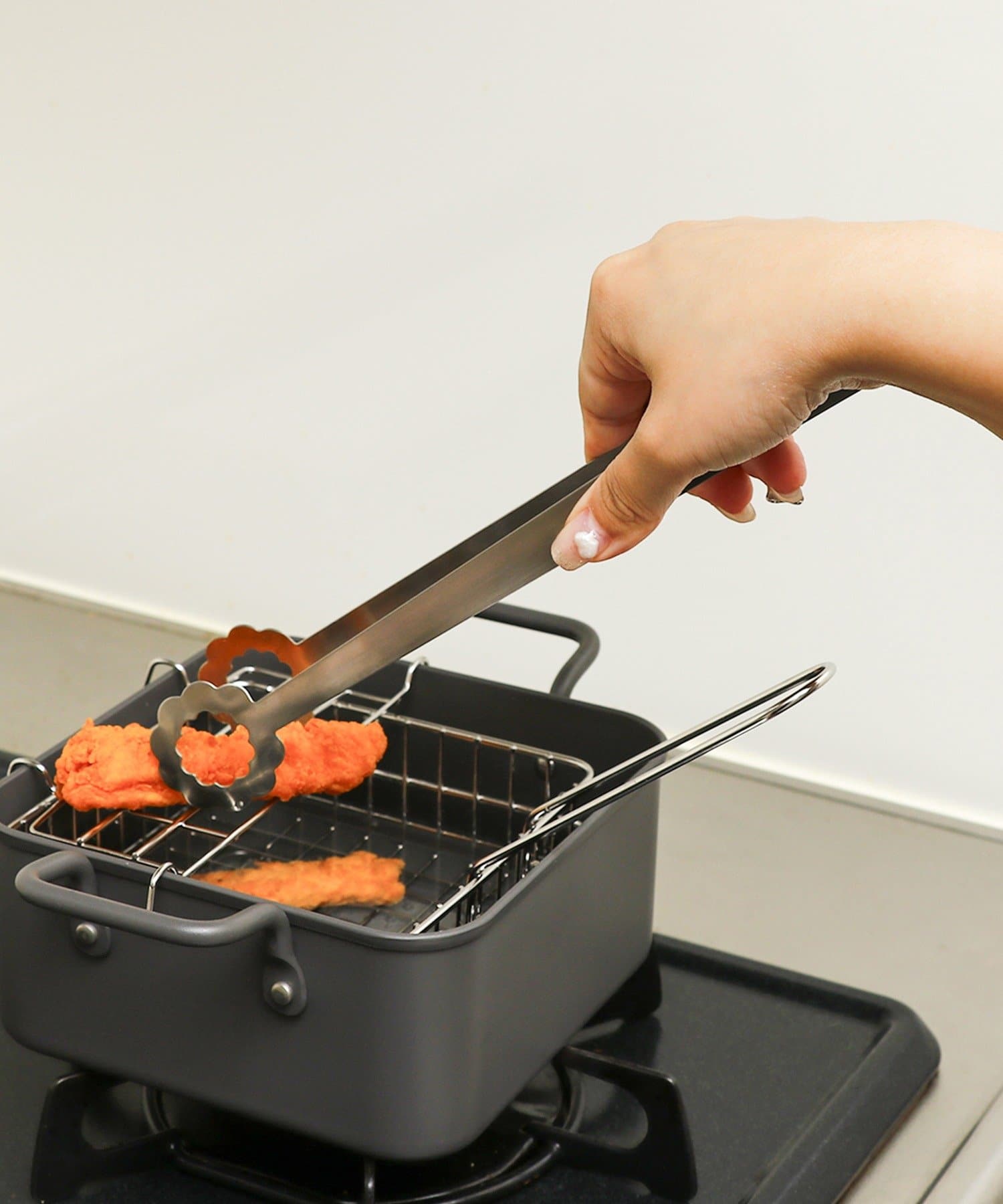 3COINS(スリーコインズ) 揚げ物トング／KITINTO