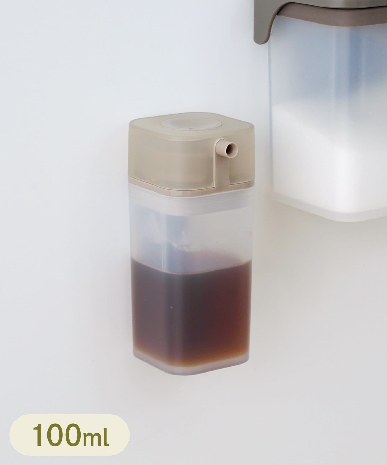 3COINS(スリーコインズ) マグネット液体ボトル／KITINTO