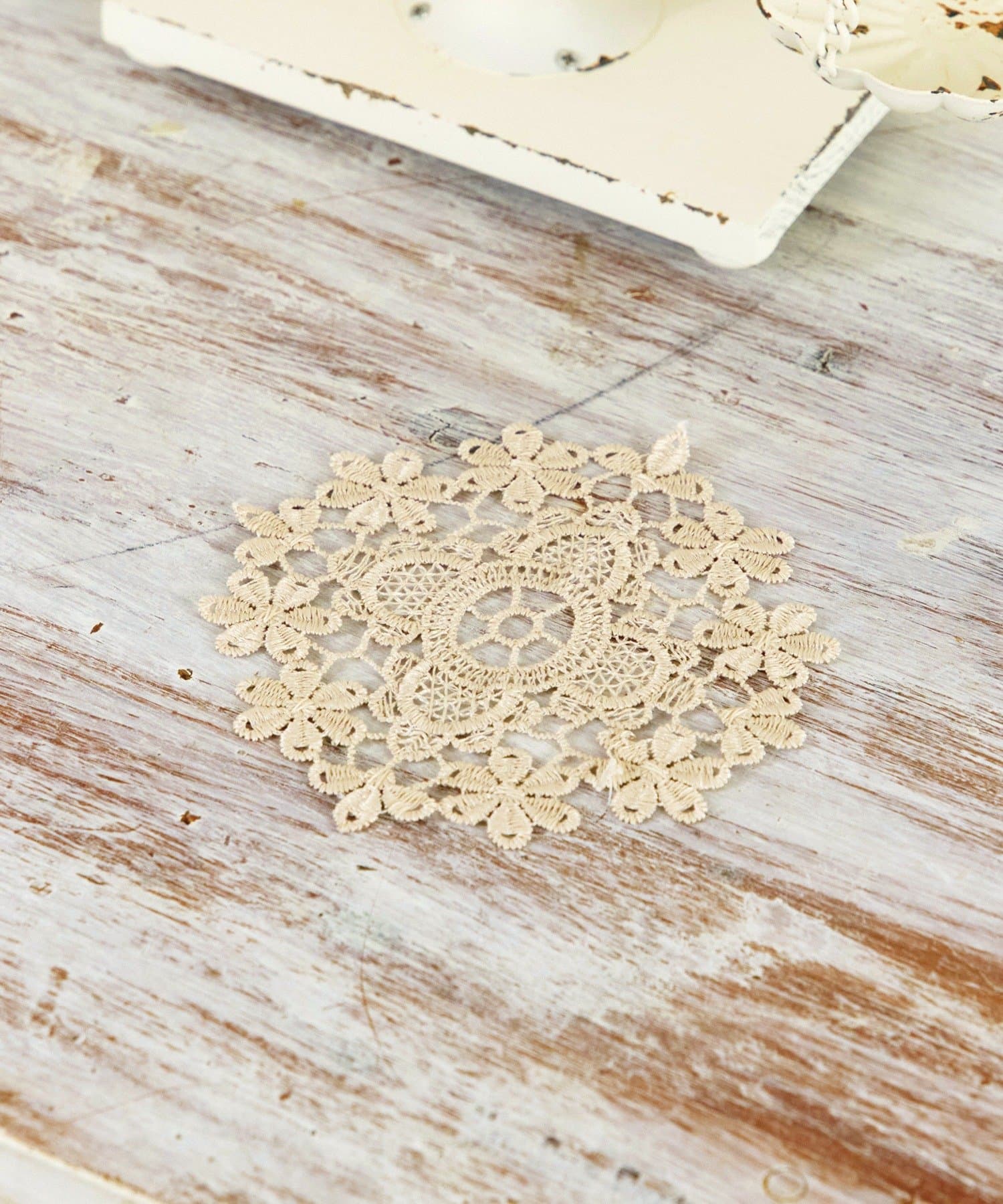 salut!(サリュ) レースドイリー：12cm／choupinet