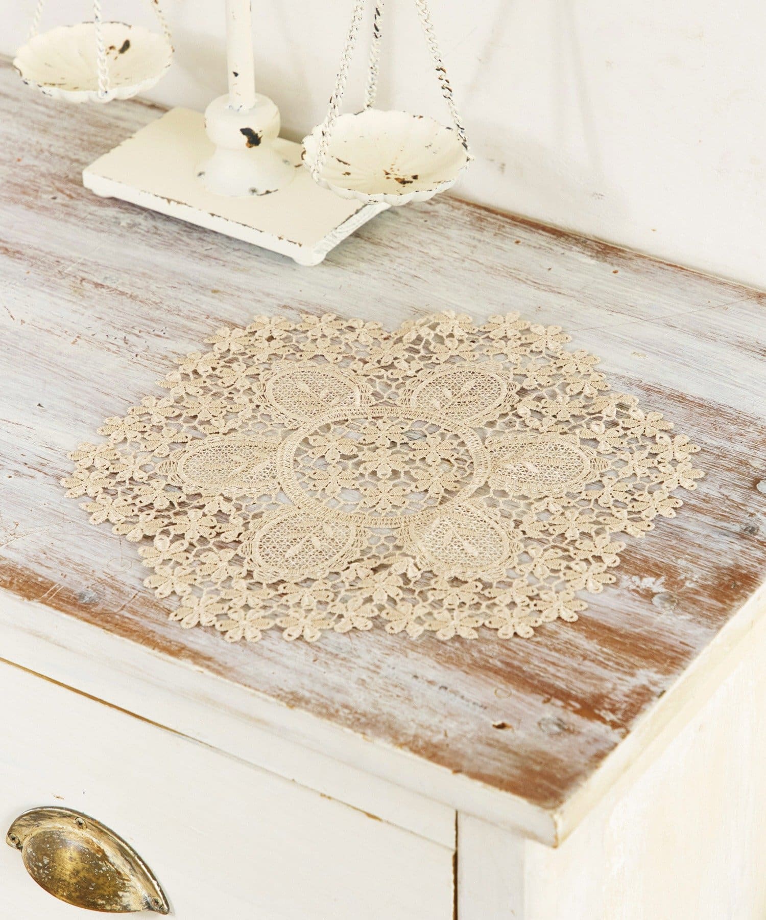 salut!(サリュ) レースドイリーリーフ：30cm／choupinet