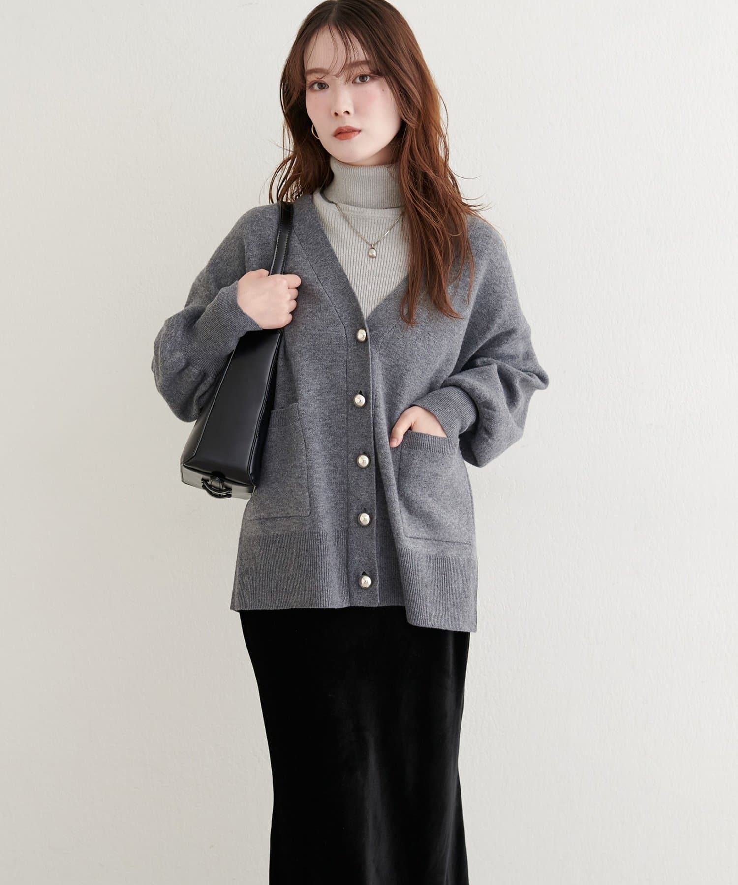 natural couture(ナチュラルクチュール) 【WEB限定】ぷっくり金ボタンミドルカーデ