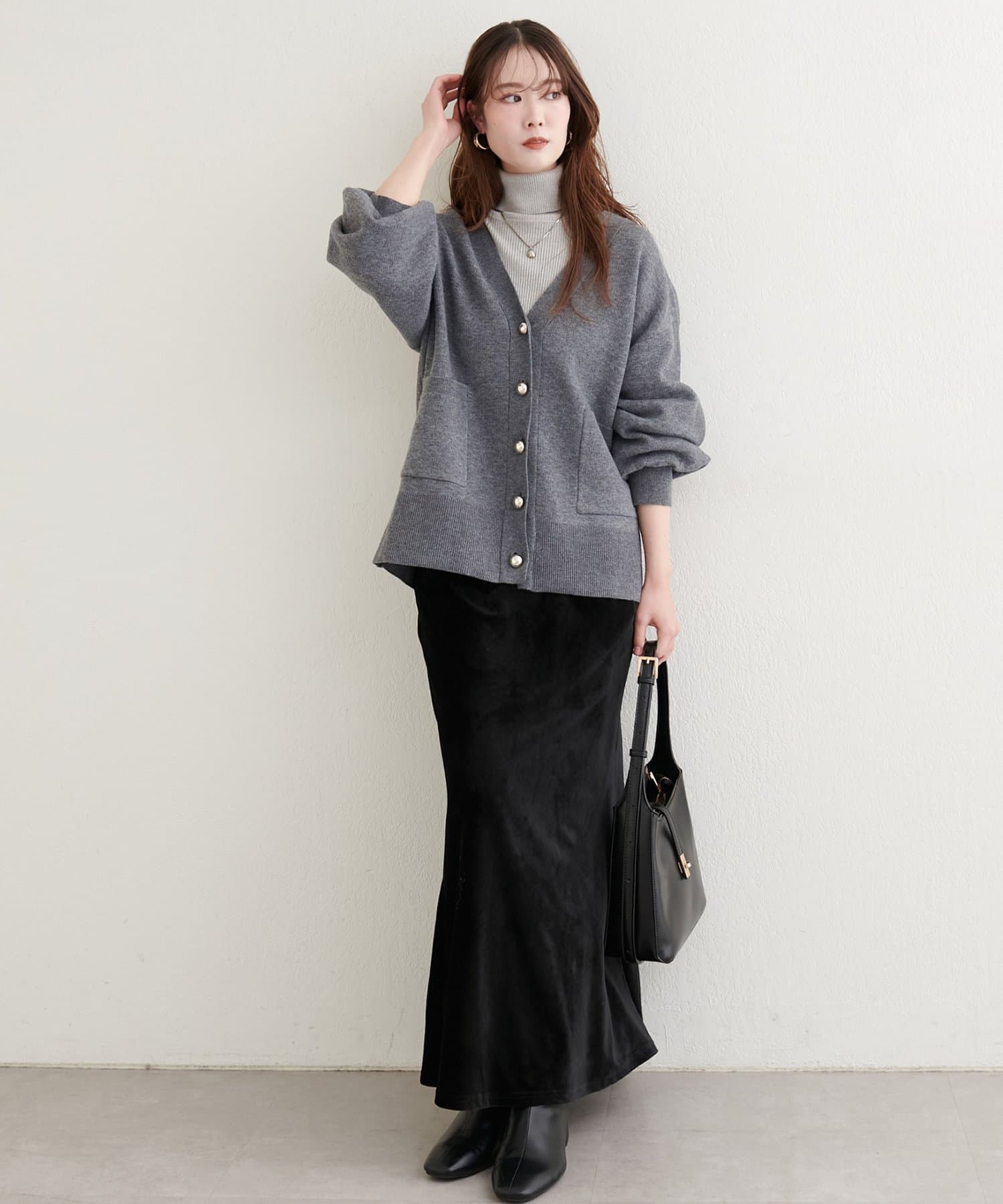 natural couture(ナチュラルクチュール) 【WEB限定】ぷっくり金ボタンミドルカーデ