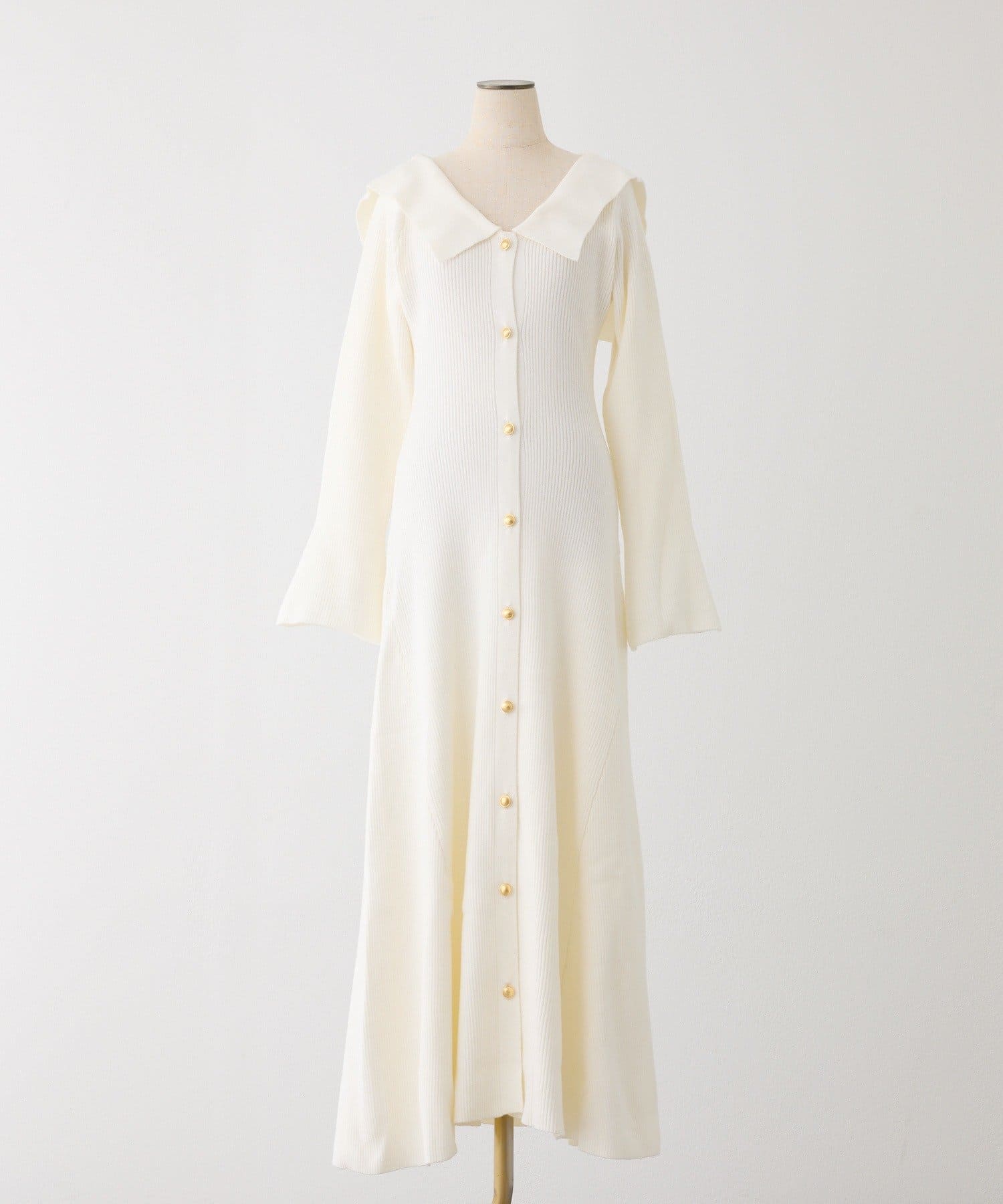 one after another NICE CLAUP(ワンアフターアナザー ナイスクラップ) 襟付き金ボタンニットロングワンピース