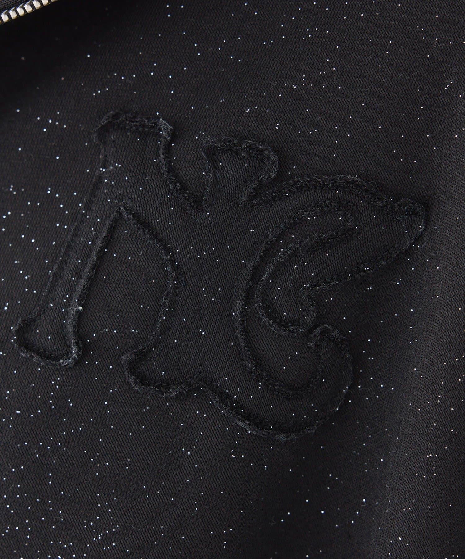 one after another NICE CLAUP(ワンアフターアナザー ナイスクラップ) ロゴグリッターパーカー