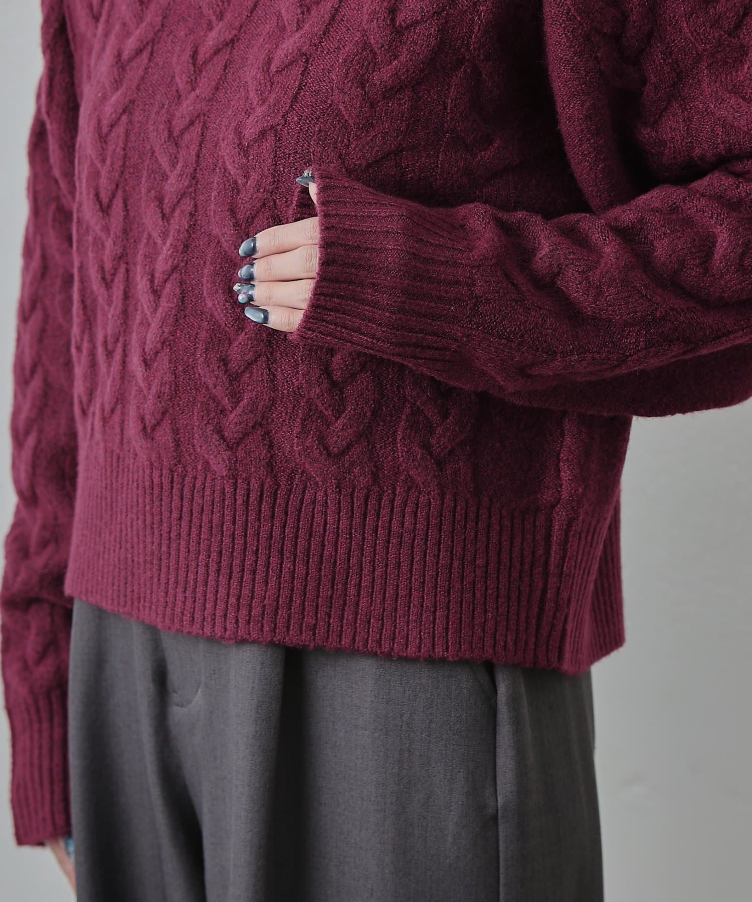 COLONY 2139(コロニー トゥーワンスリーナイン) 起毛ケーブルニットプルオーバー