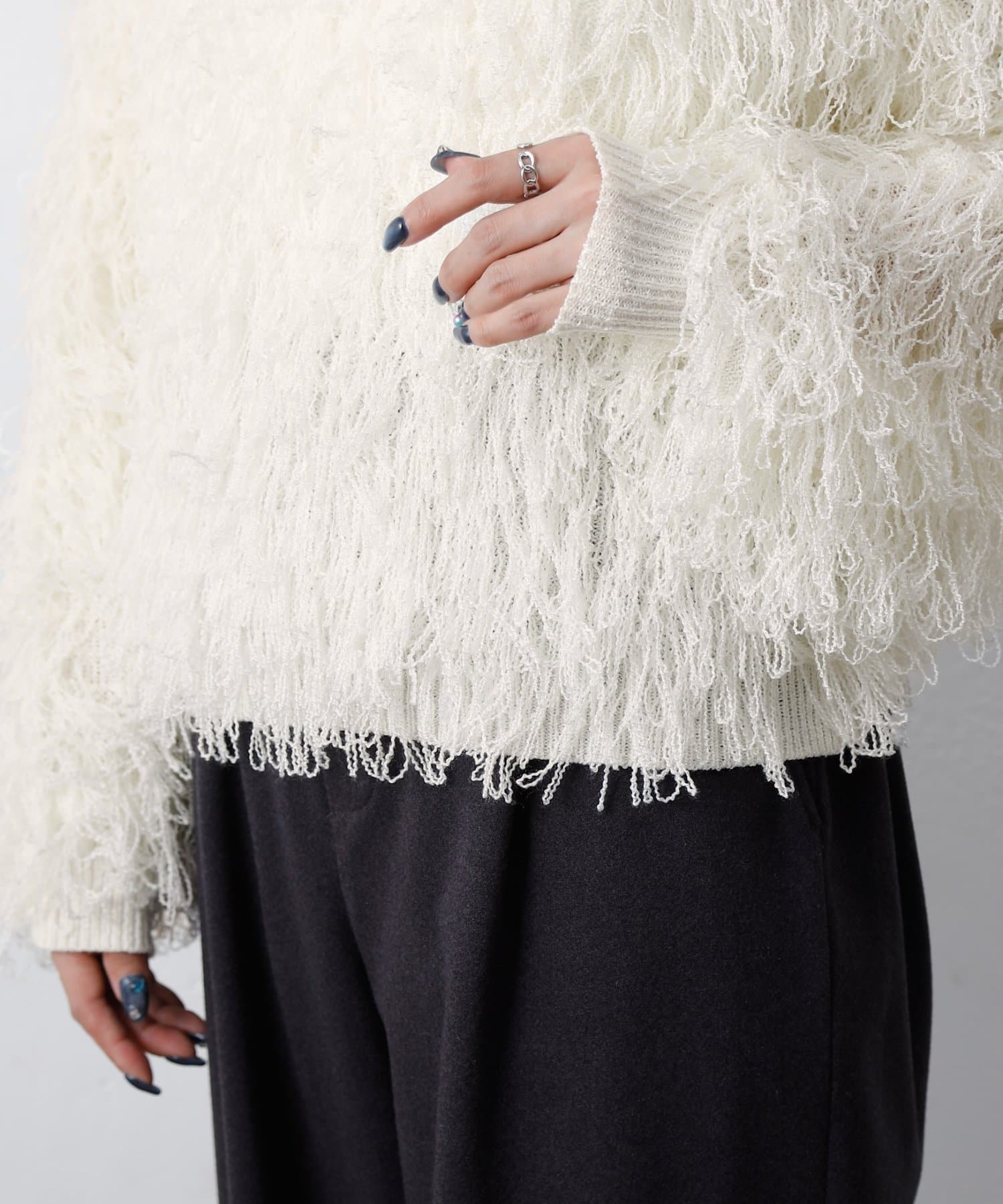 COLONY 2139(コロニー トゥーワンスリーナイン) 【WEB限定】2WAYループフリンジニット