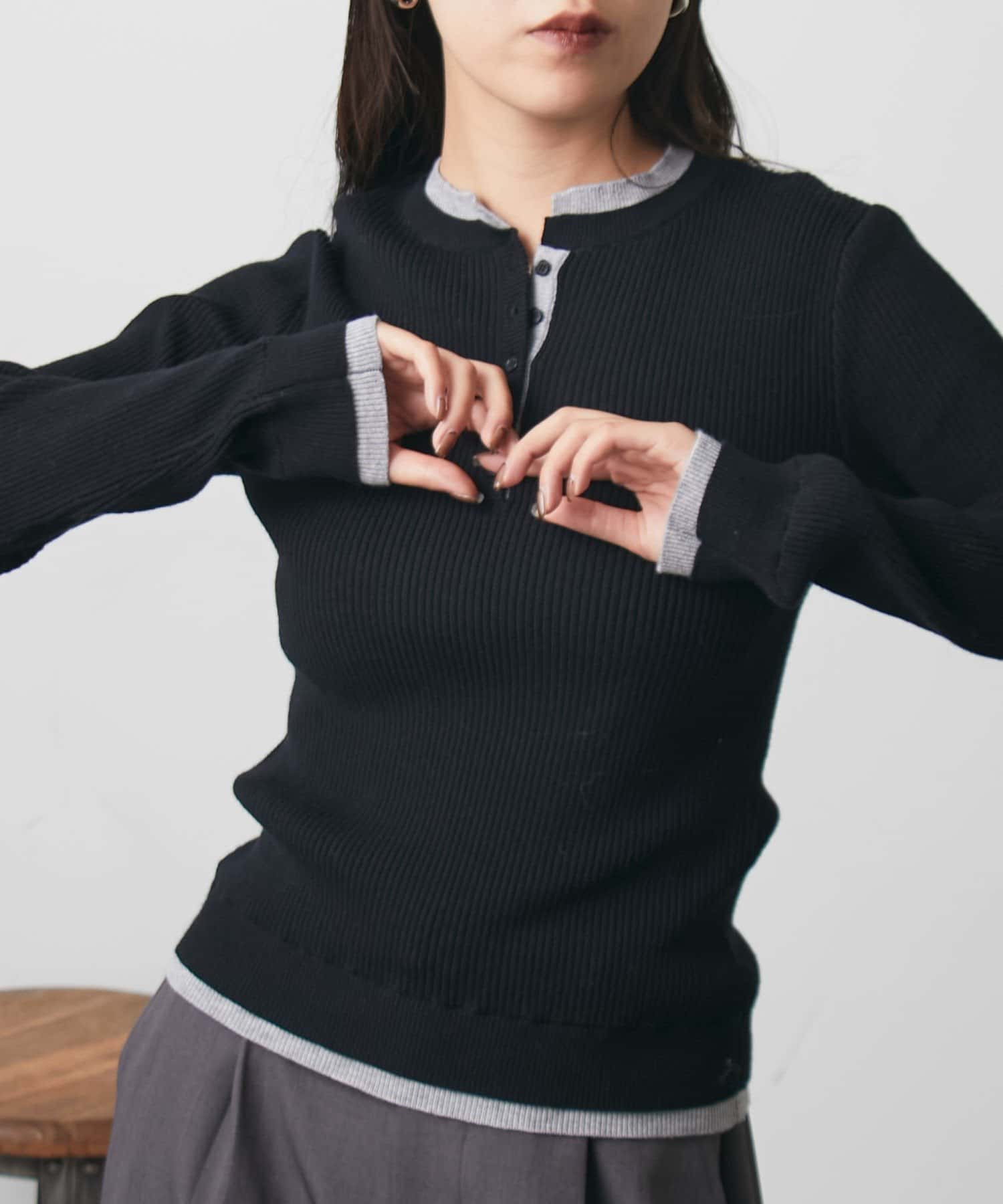 COLONY 2139(コロニー トゥーワンスリーナイン) 【WEB限定】レイヤードヘンリーネックリブニット