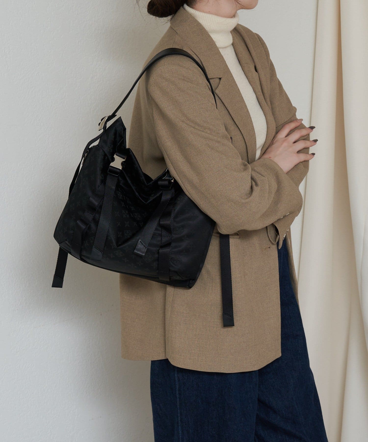 russet(ラシット) ナイロンジャガードメタルバックルショルダーバッグ M