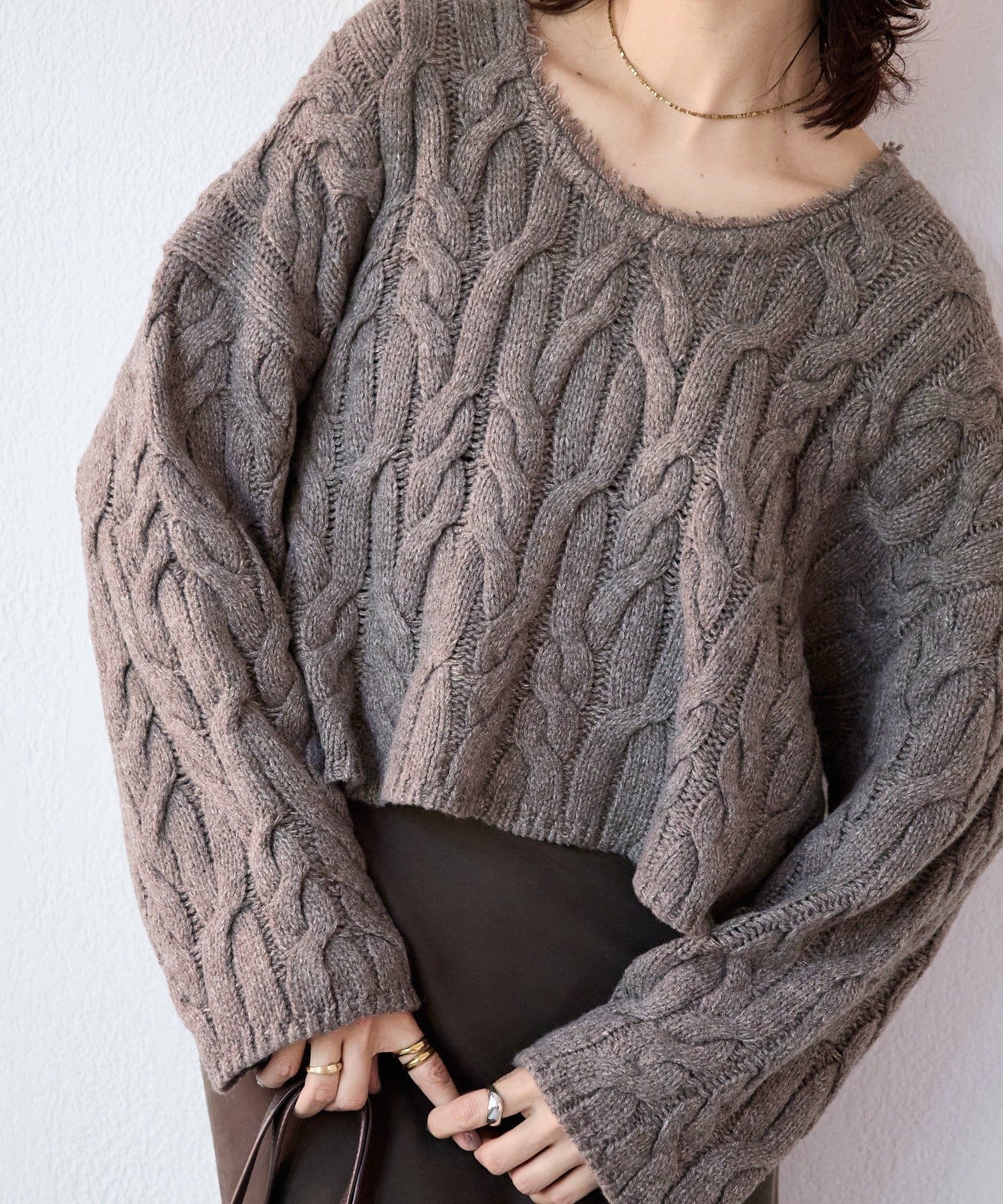 RIVE DROITE(リヴドロワ) 【大人のこなれ感を演出】フリンジネックケーブルニット