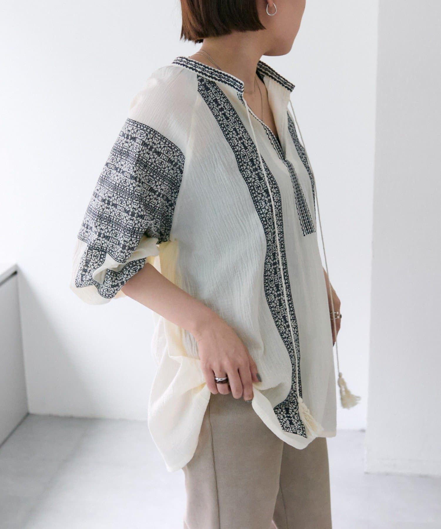 ear PAPILLONNER】刺しゅうブラウス【SUM1 STYLE】 | OUTLET