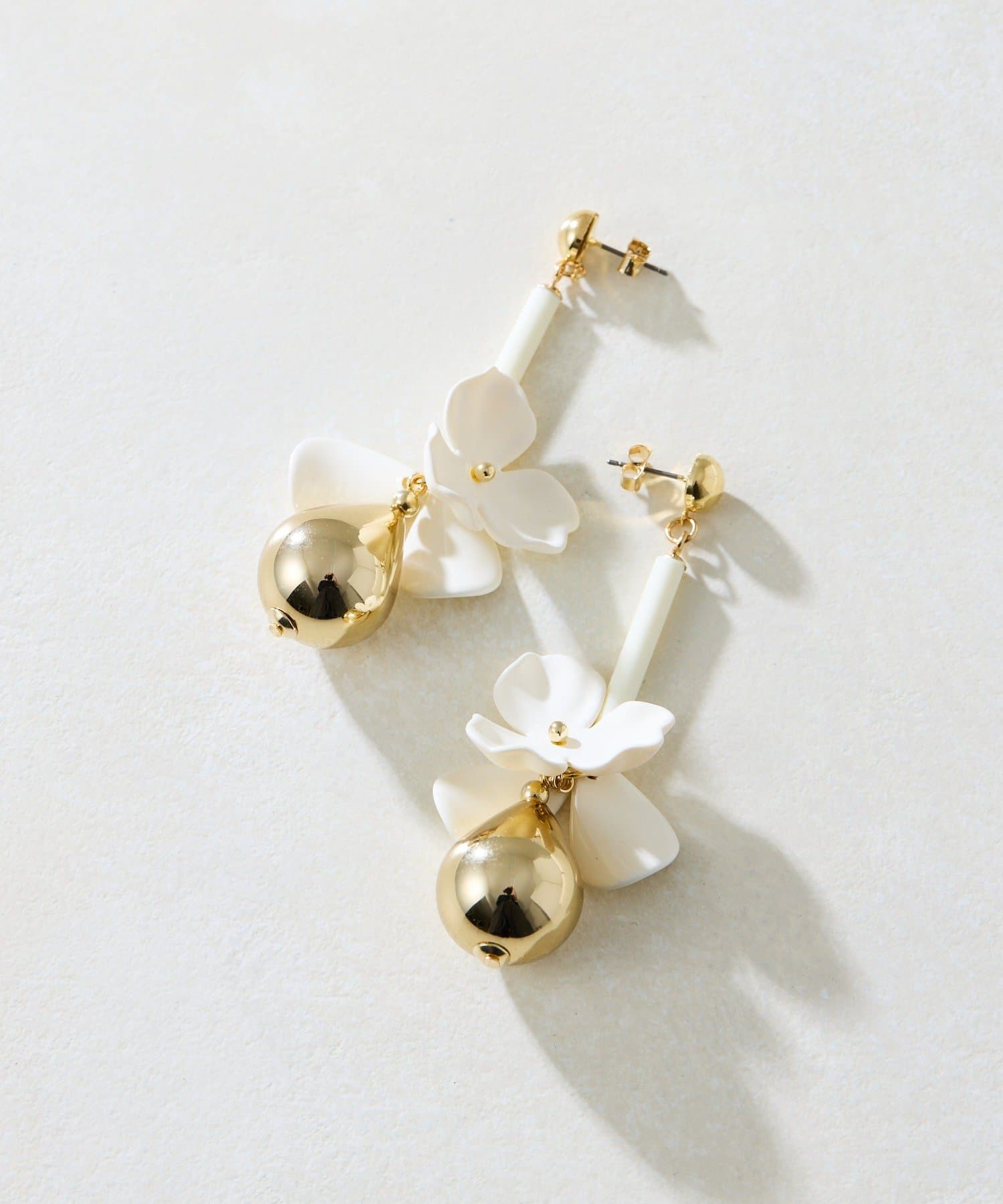 ear PAPILLONNER】BIGドロップフラワーピアス | OUTLET(アウトレット