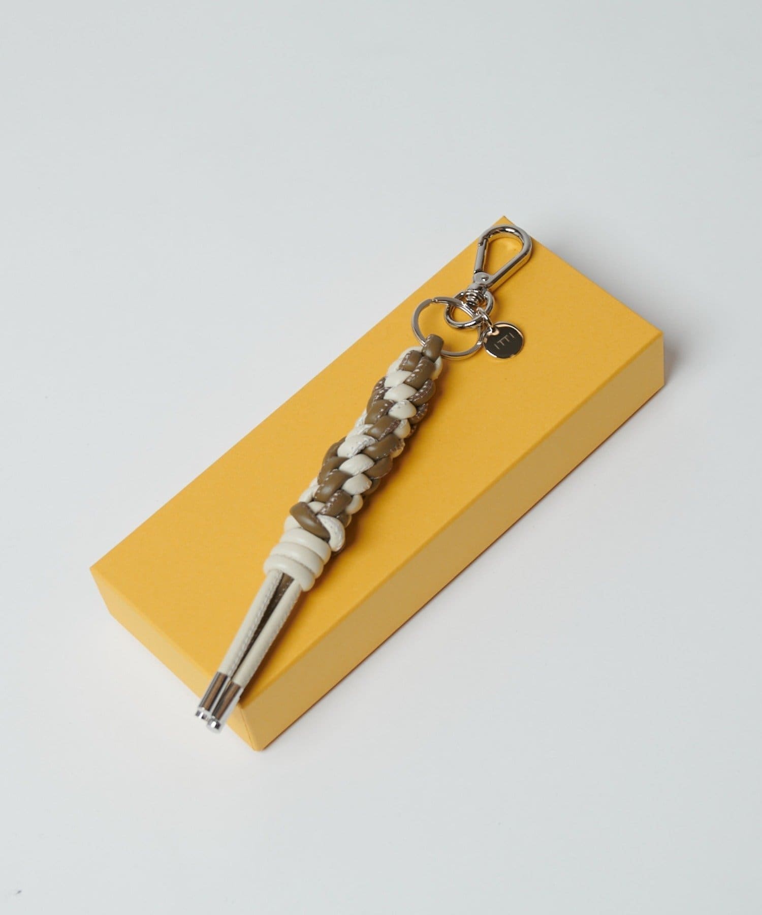 Lui's(ルイス) 【ITTI】CRISTY FOLD KNOT CHARM / STCOW