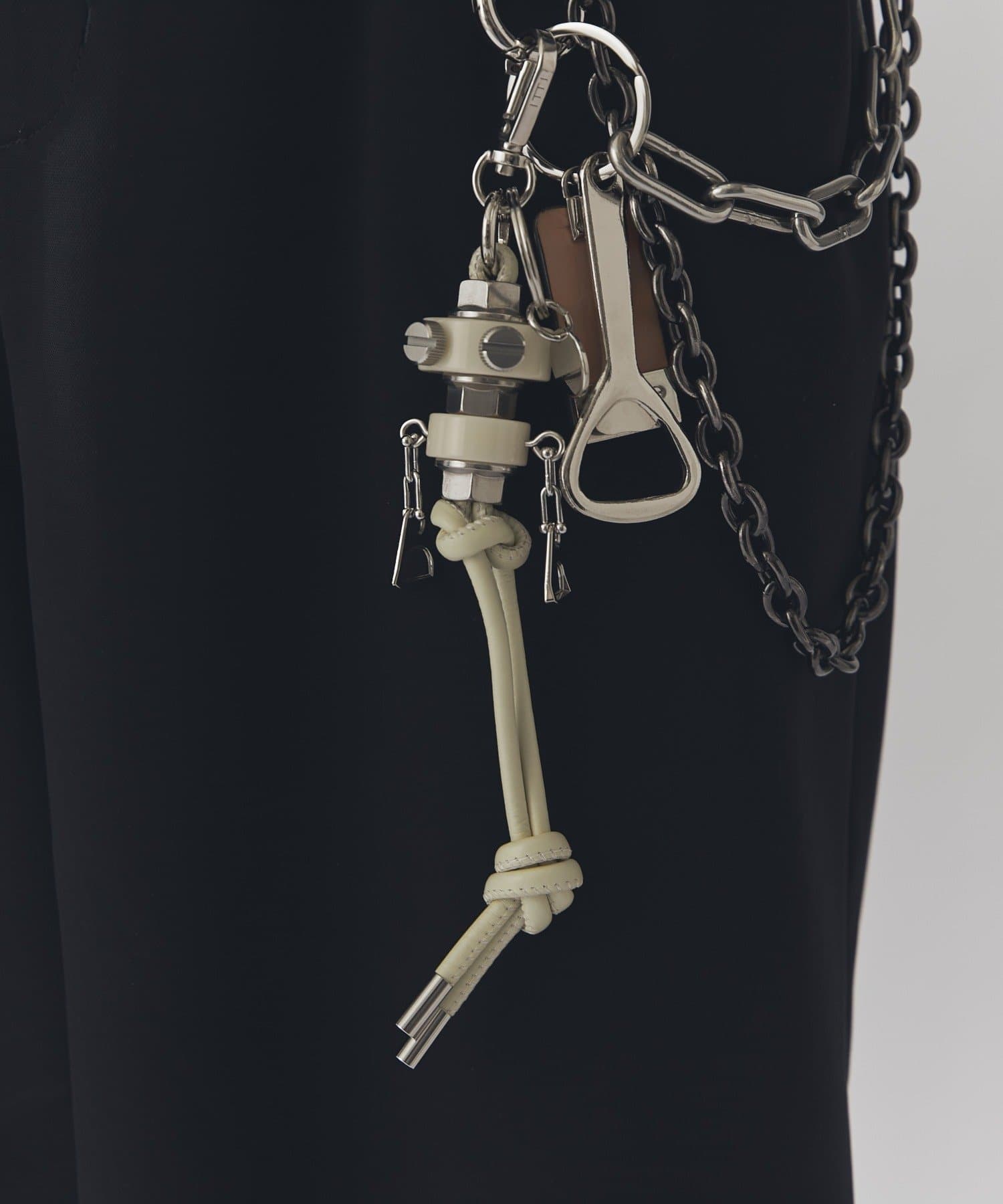 Lui's(ルイス) 【ITTI】CRISTY ROBOT KNOT CHARM / STCOW