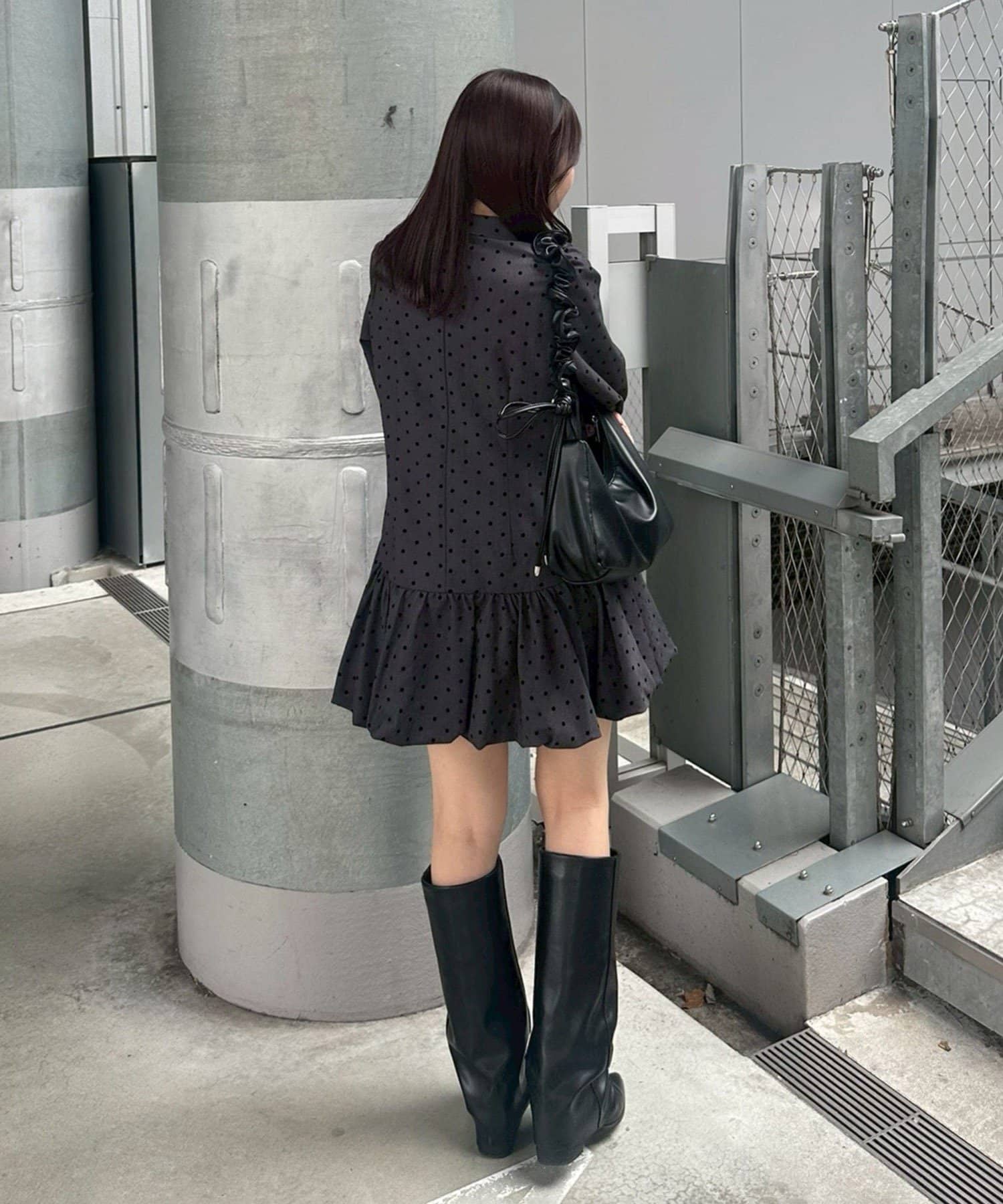 NICE CLAUP / OLIVE des OLIVE OUTLET(ナイスクラップ  / オリーブ デ オリーブ アウトレット) ネクタイ付裾バルーンミニワンピース