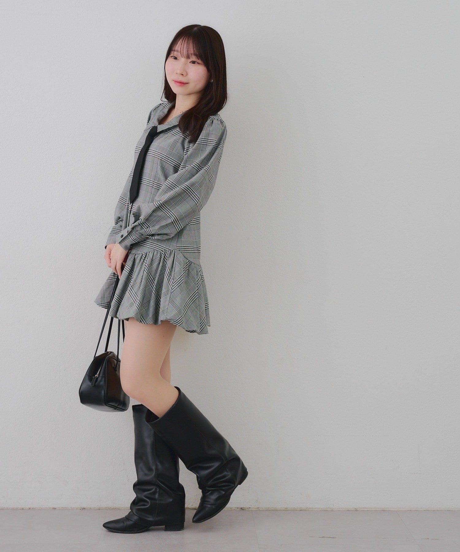 NICE CLAUP / OLIVE des OLIVE OUTLET(ナイスクラップ  / オリーブ デ オリーブ アウトレット) 【RMAF】ネクタイ付裾バルーンミニワンピース