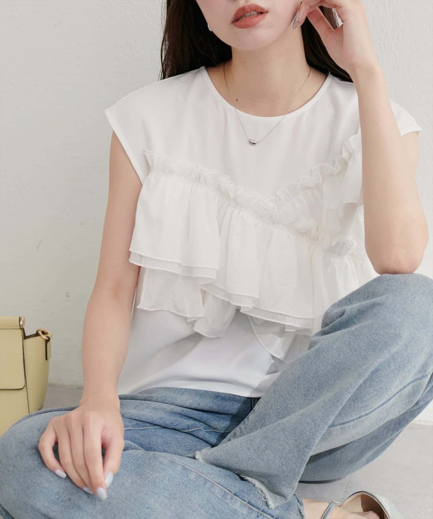NICE CLAUP / OLIVE des OLIVE OUTLET(ナイスクラップ  / オリーブ デ オリーブ アウトレット) 【natural couture】アシメフリルノースリブラウス