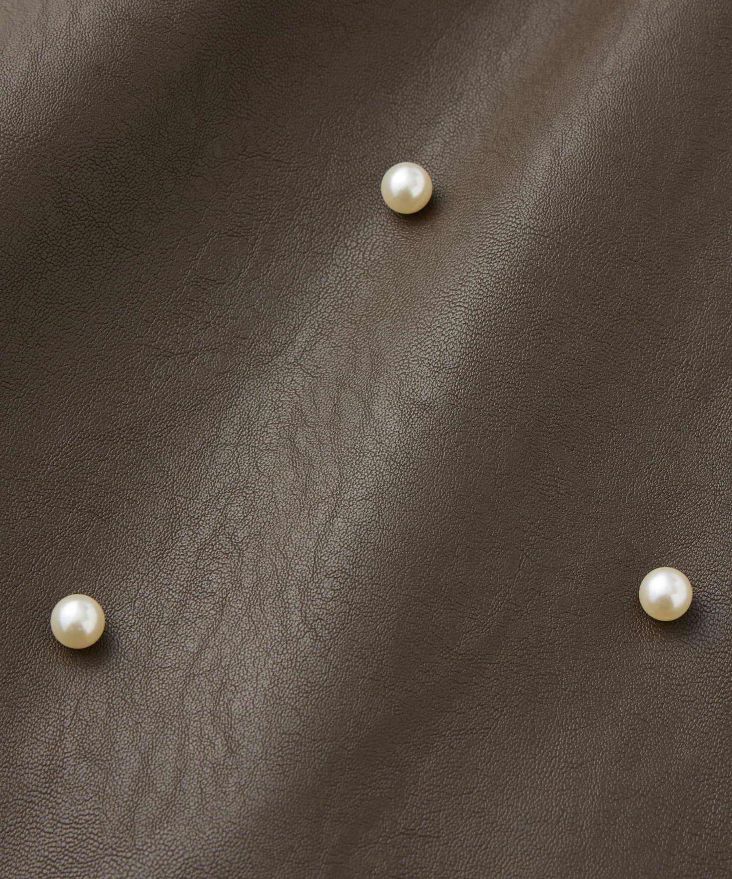 La boutique BonBon(ラブティックボンボン) 【sanaセレクト】パール合皮ミニスカート