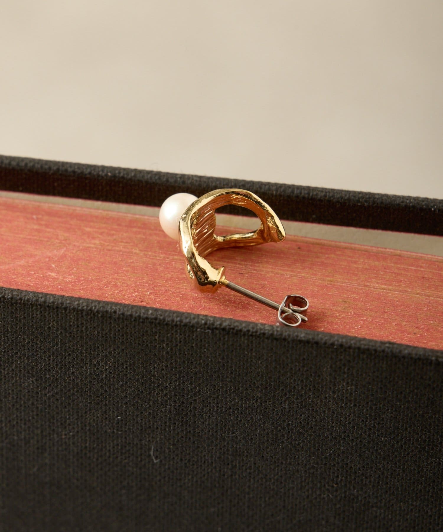 Jena　espace merveilleux(ジェナ　エスパスメルヴェイユ) パールモチーフピアス